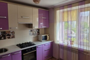 Продаж квартири, Рівне, Миколи Карнаухова (Мірющенка) вулиця, буд. 11