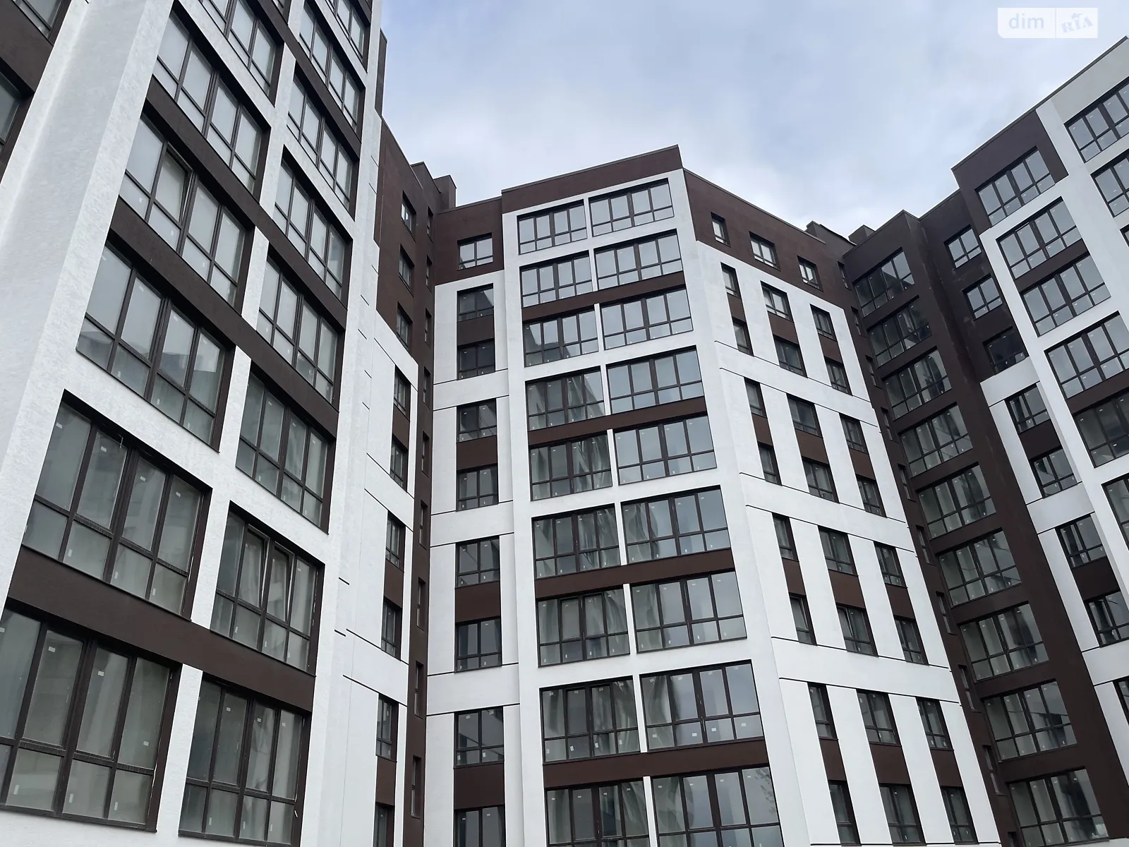 Продается 1-комнатная квартира 34 кв. м в Ивано-Франковске, ул. Ленкавского, 21 - фото 1