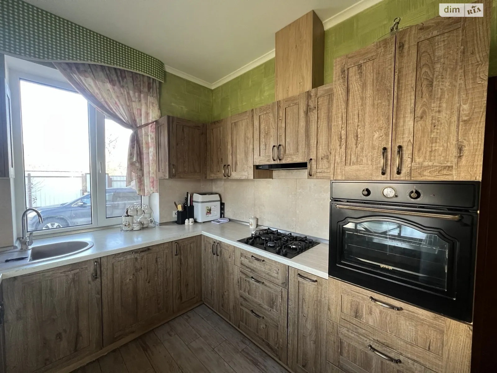 Сдается в аренду дом на 2 этажа 210 кв. м с участком, цена: 800 $ - фото 1
