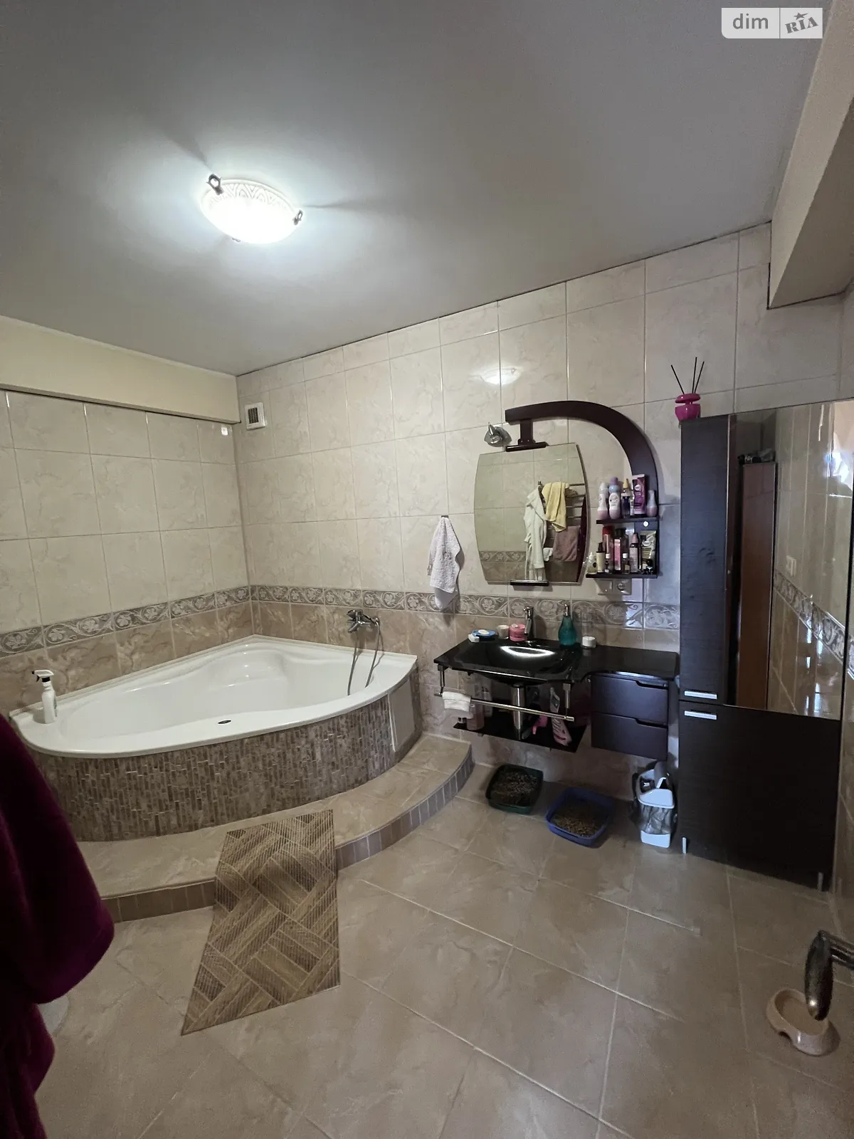 Продається 2-кімнатна квартира 85 кв. м у Ужгороді, вул. Климпуша, 9 - фото 1