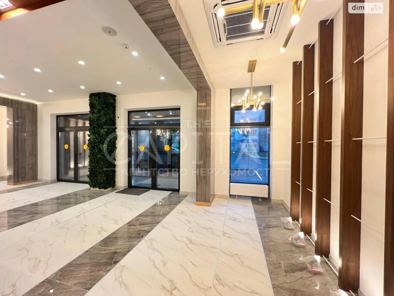 Продается 3-комнатная квартира 106 кв. м в Киеве, ул. Зверинецкая, 70А - фото 1