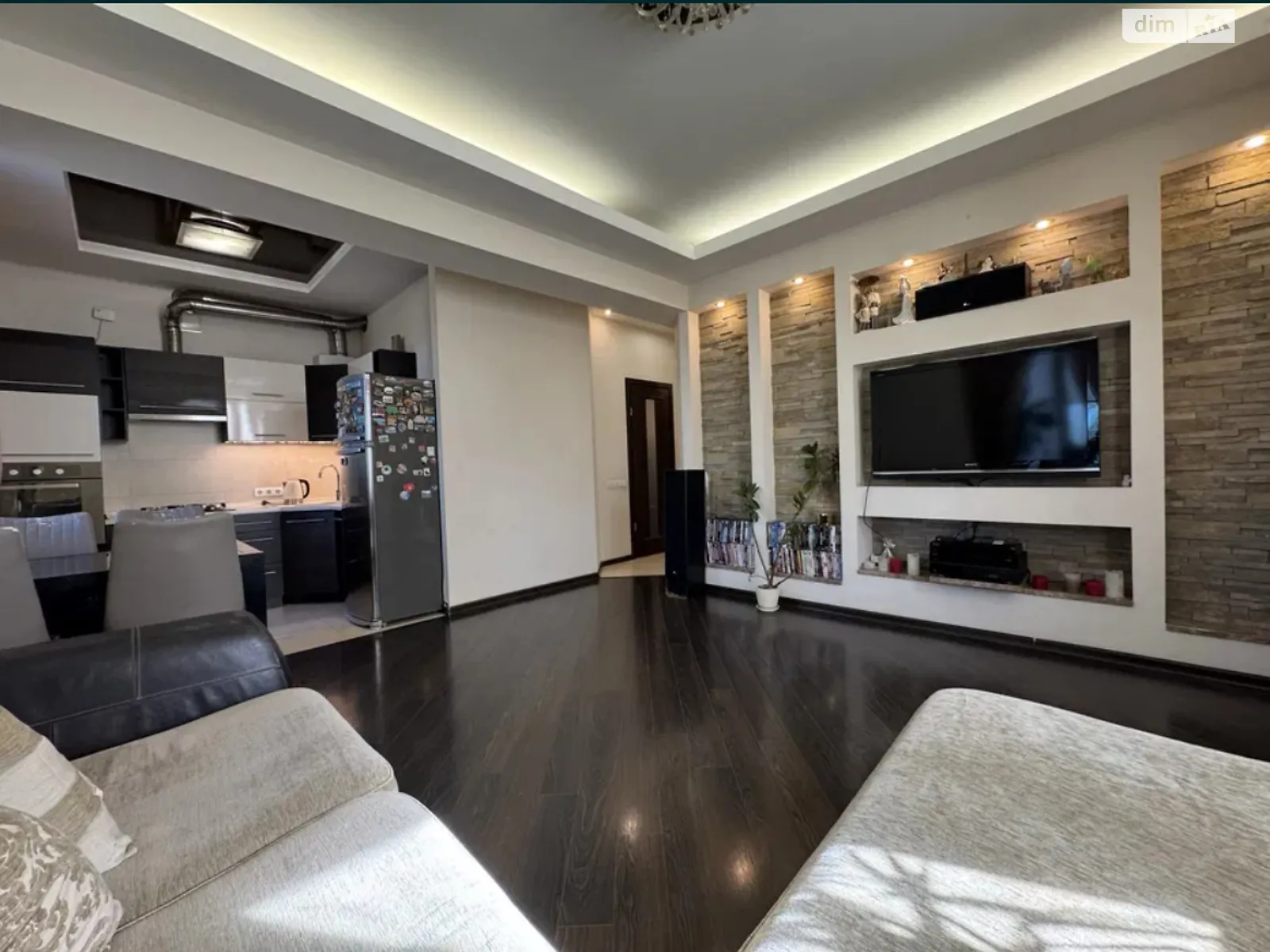 Продается 3-комнатная квартира 64 кв. м в Днепре, ул. Воскресенская, 46 - фото 1