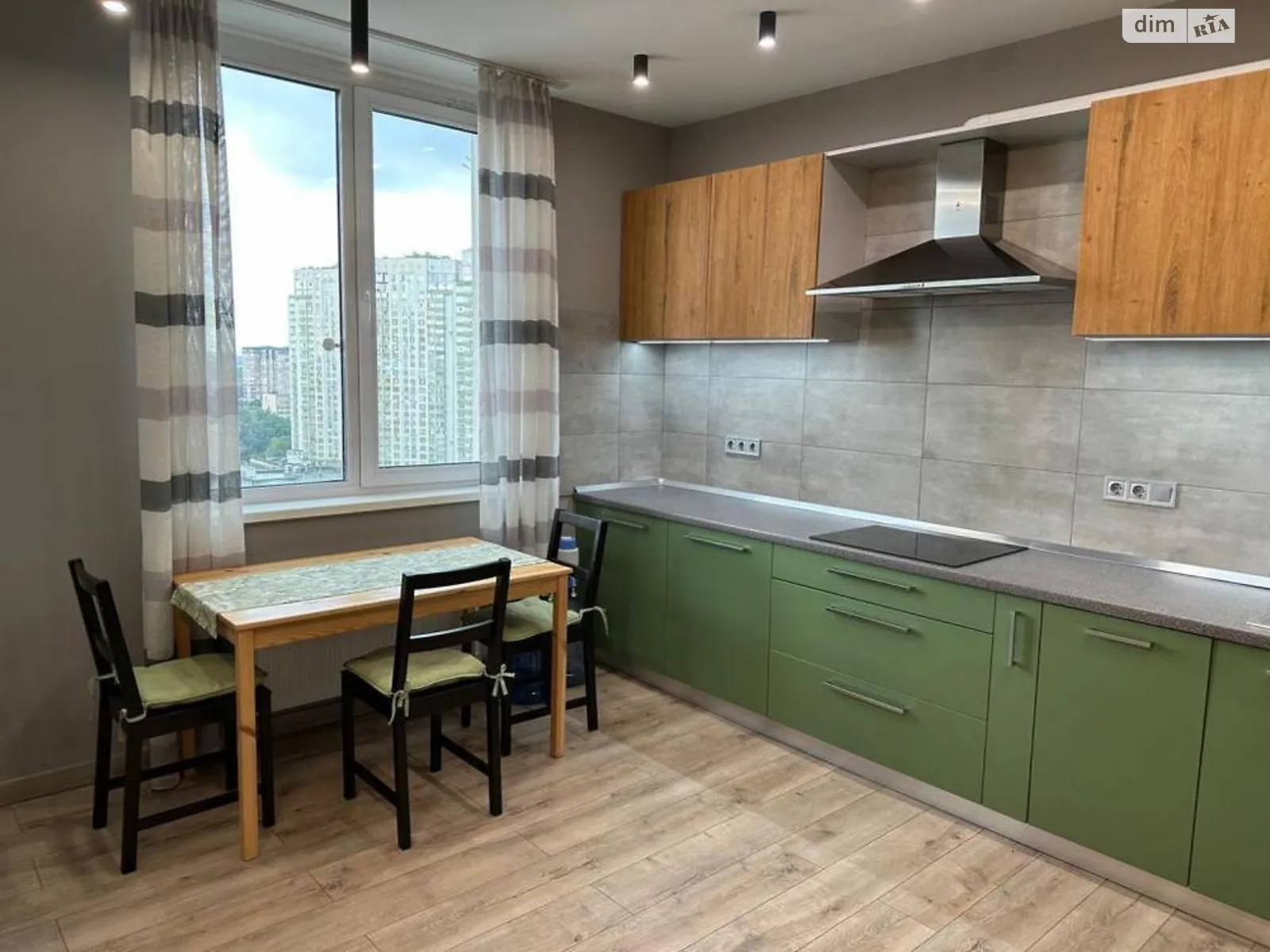 Продается 1-комнатная квартира 64 кв. м в Киеве, ул. Освиты, 16А - фото 1