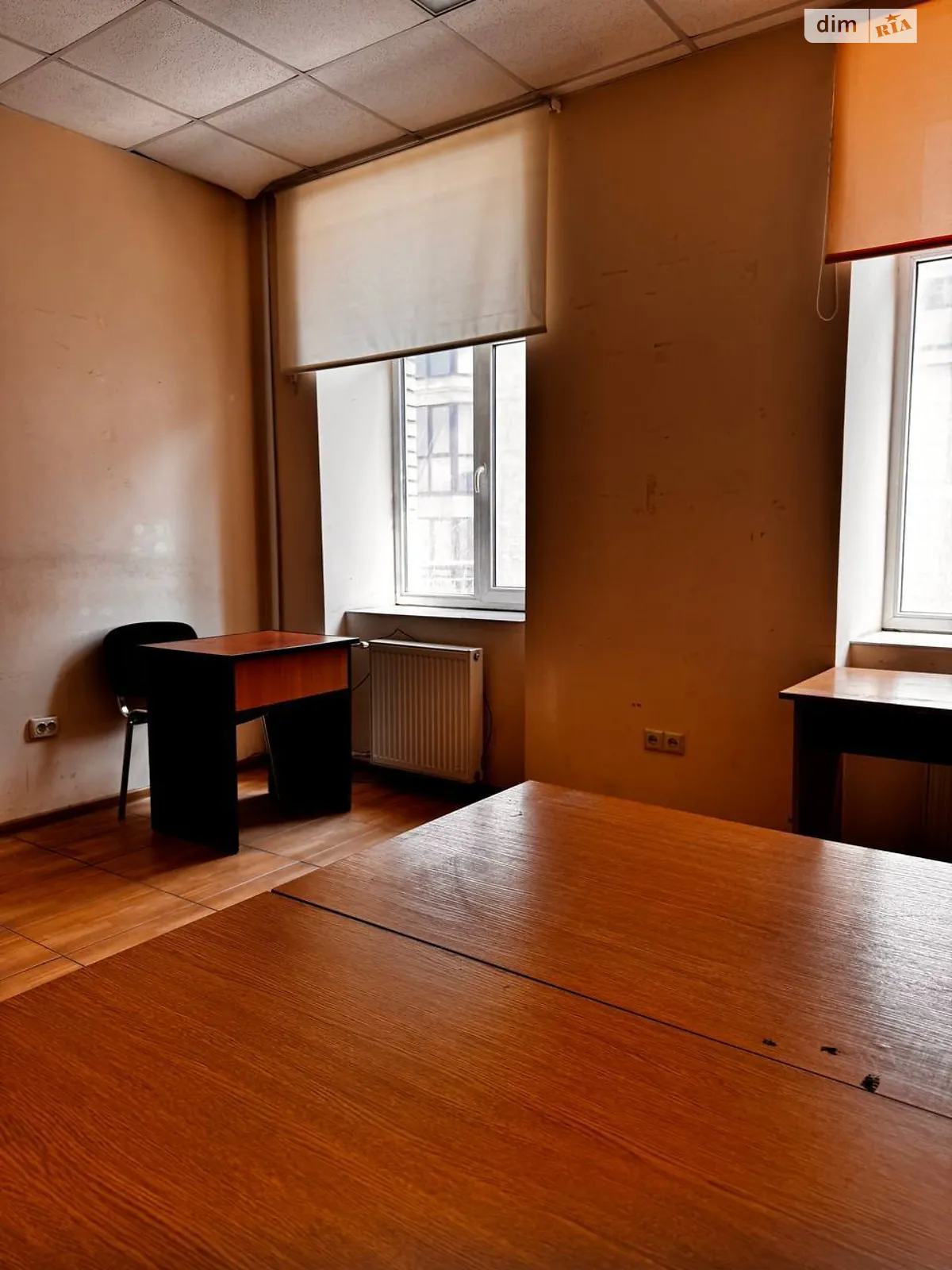 Сдается в аренду офис 38 кв. м в бизнес-центре, цена: 6000 грн - фото 1