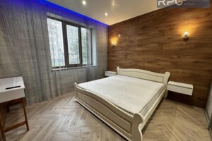 Довгострокова оренда квартири, Київ, р‑н. Саперна Слобідка, ст.м. Деміївська, Малокитаївська вулиця, буд. 49, кв. 1