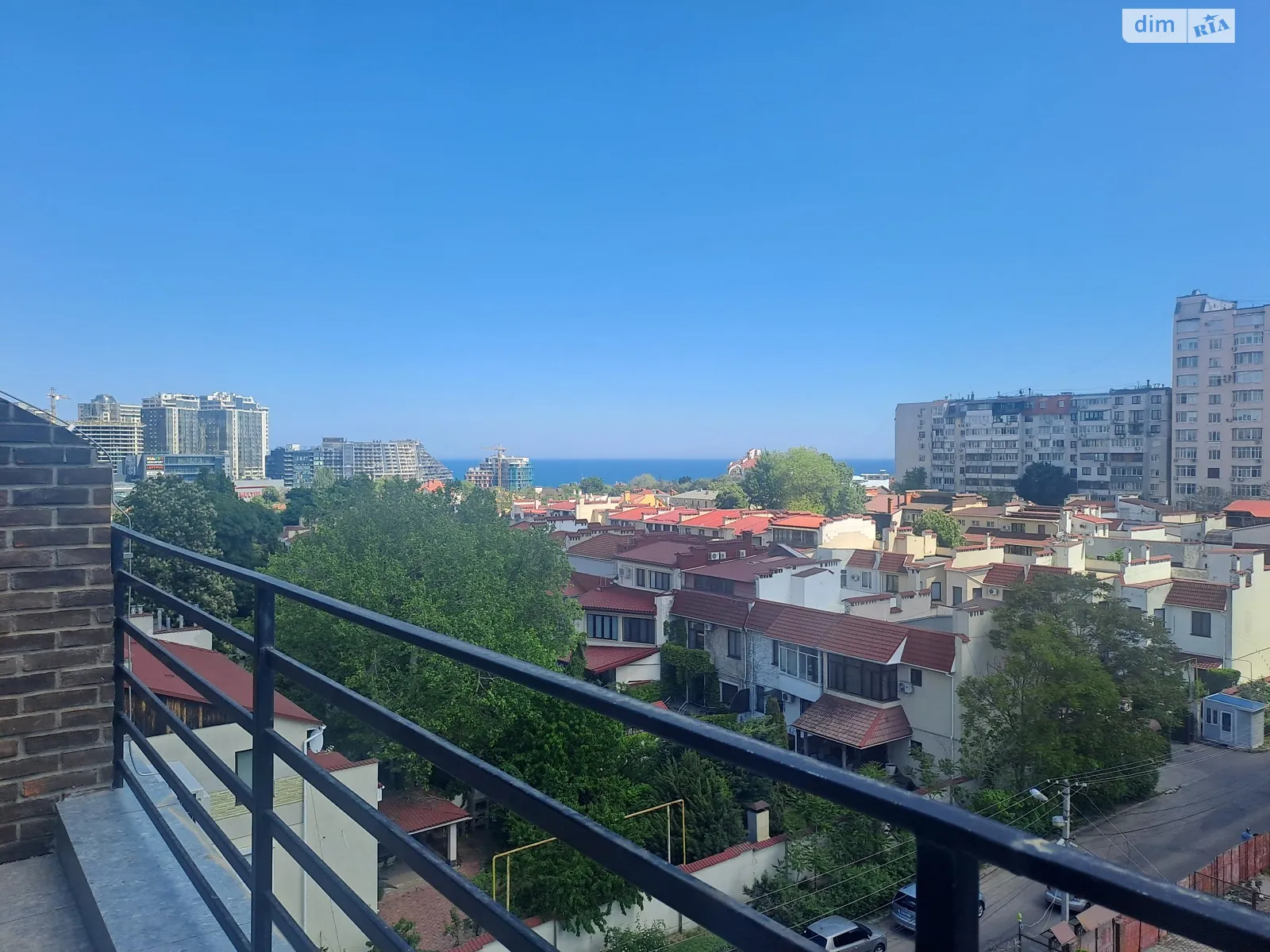 Продається 2-кімнатна квартира 69.2 кв. м у Одесі, вул. Педагогічна - фото 1