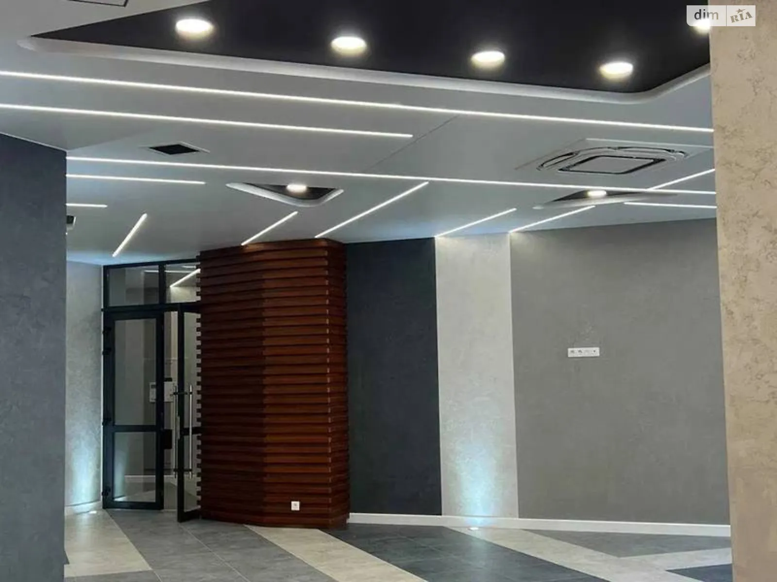Продається 3-кімнатна квартира 105 кв. м у Одесі, пров. Курортний, 2 - фото 1