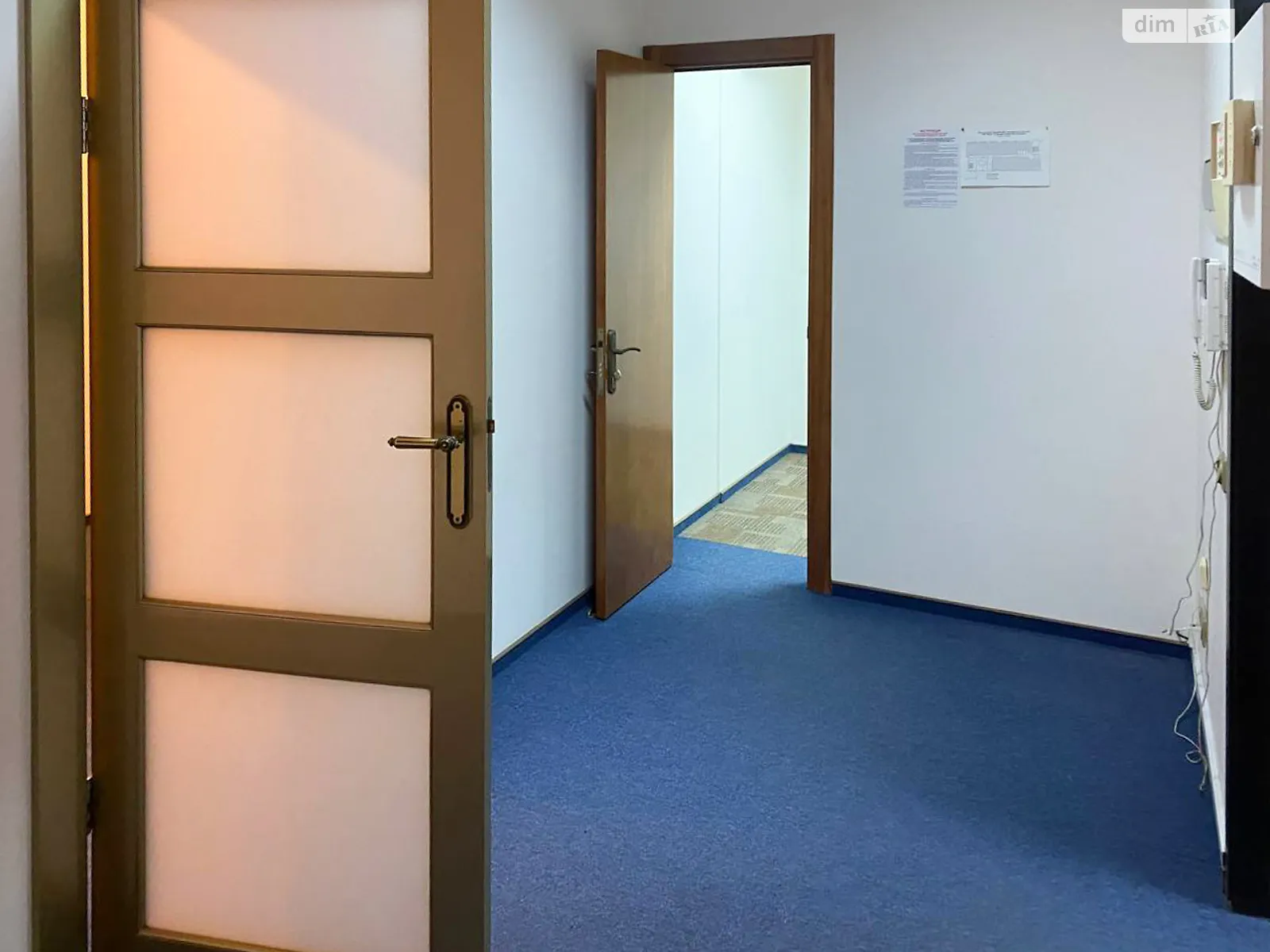 Сдается в аренду офис 80.52 кв. м в бизнес-центре, цена: 1635 $ - фото 1