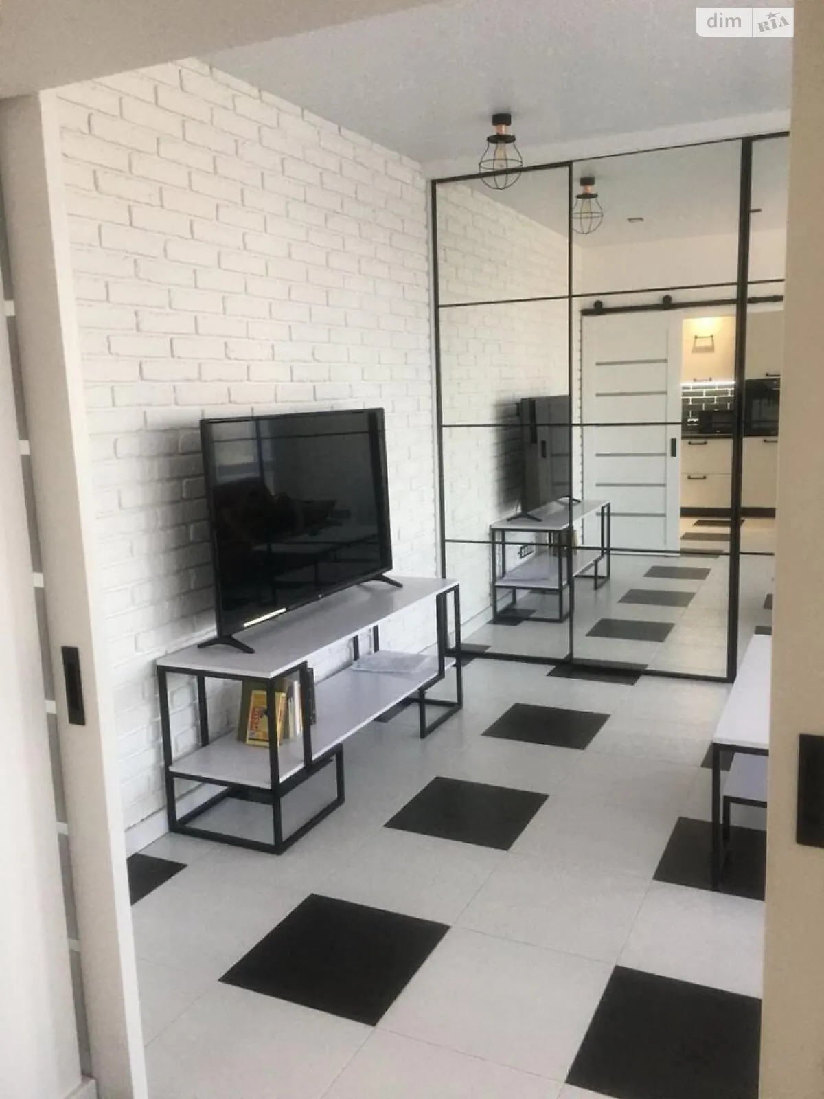 Здається в оренду 2-кімнатна квартира 71 кв. м у Львові, цена: 800 $ - фото 1