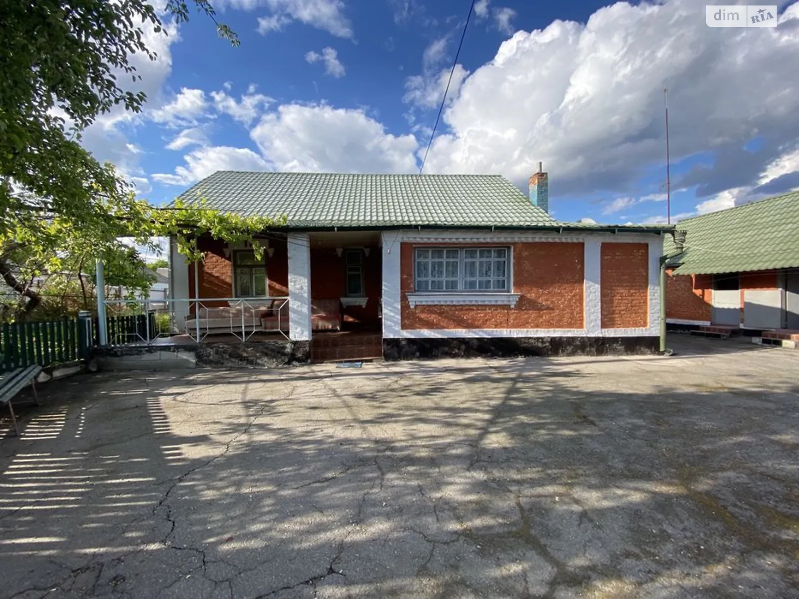 Продается одноэтажный дом 80 кв. м с бассейном, цена: 35000 $ - фото 1