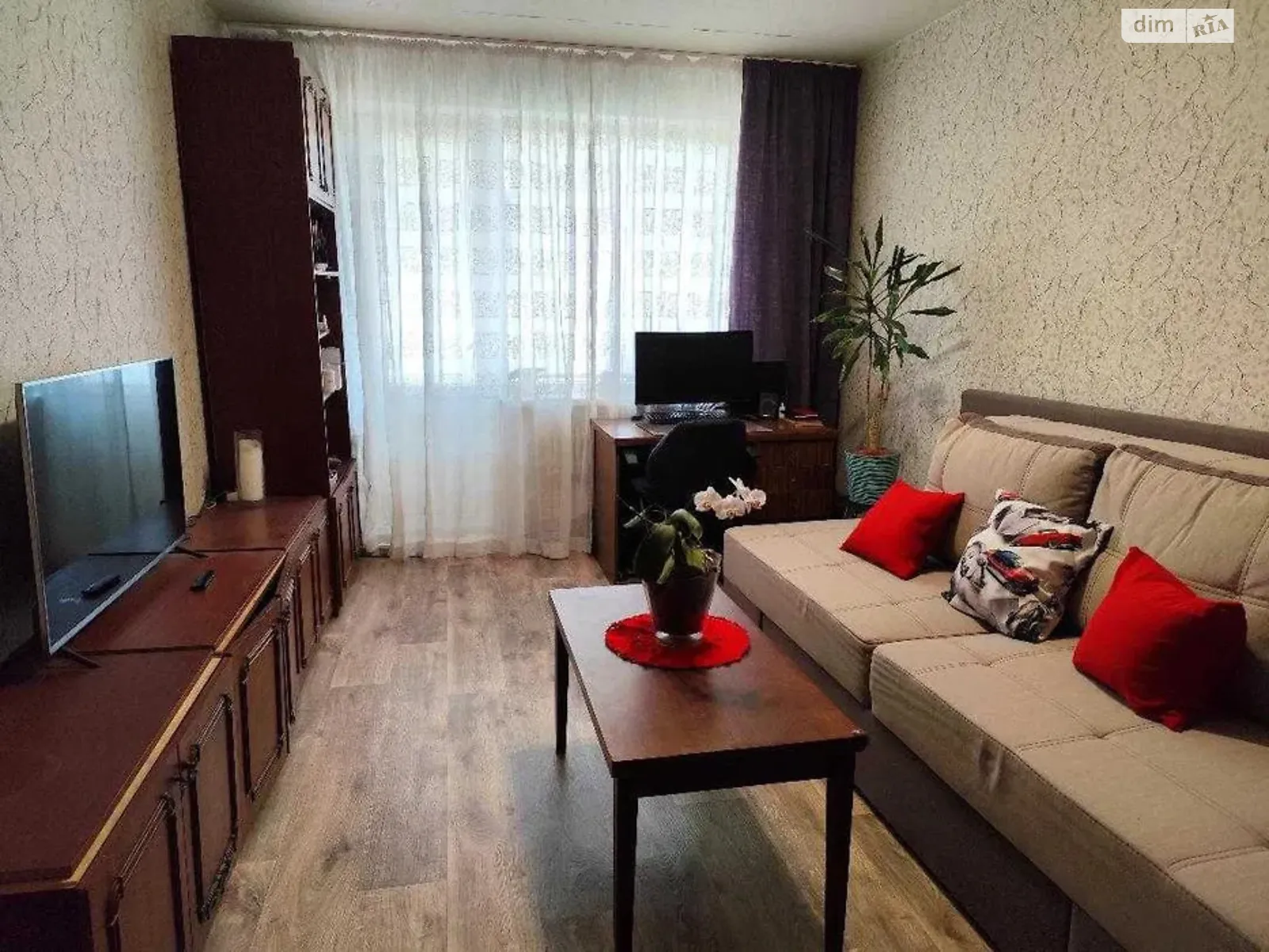 Продается 3-комнатная квартира 61.2 кв. м в Днепре, ул. Галины Мазепы(Ковалевской Софии), 81 - фото 1