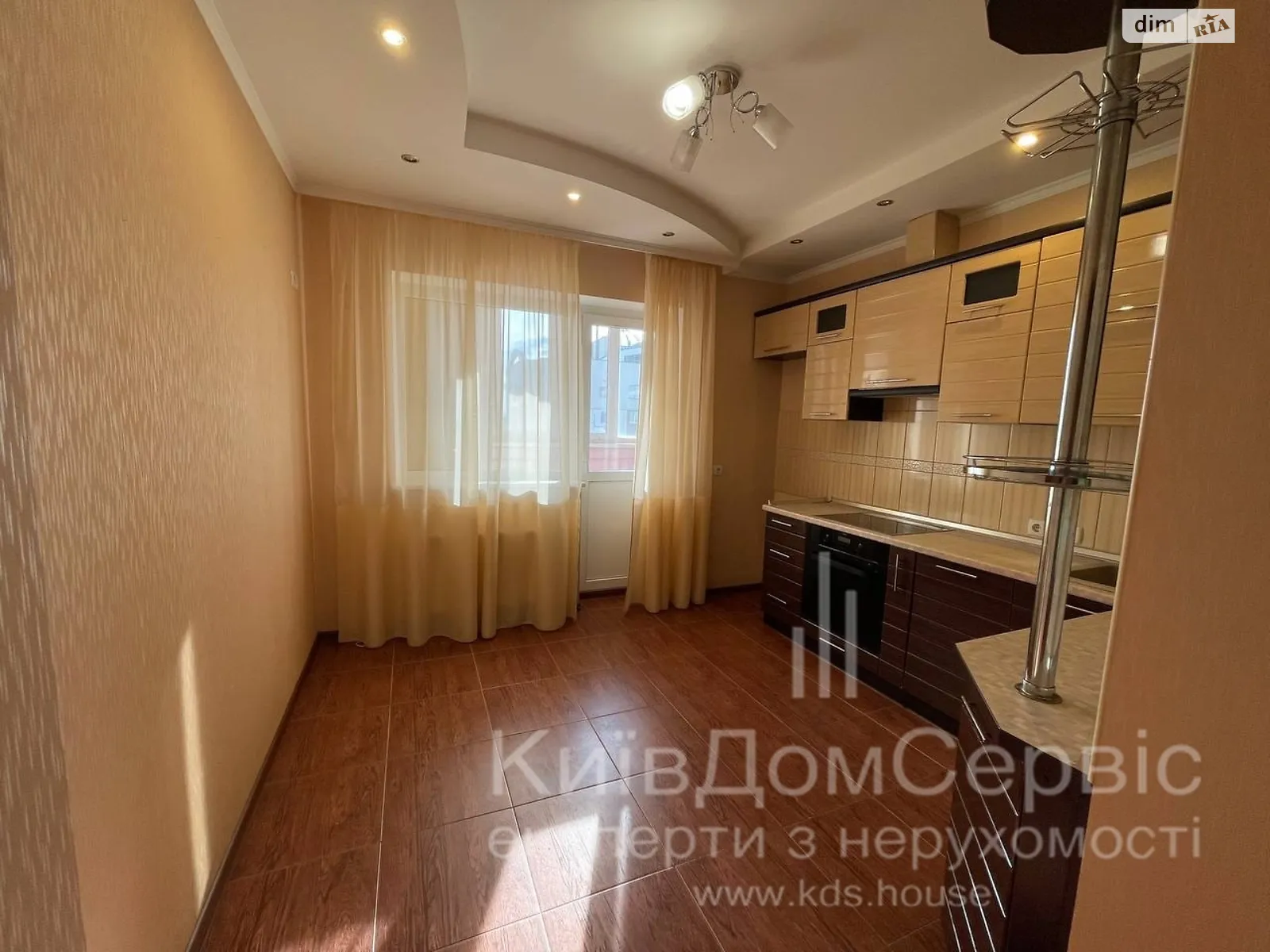 Продається 2-кімнатна квартира 74.9 кв. м у Броварах, вул. Симоненка, 2Б - фото 1