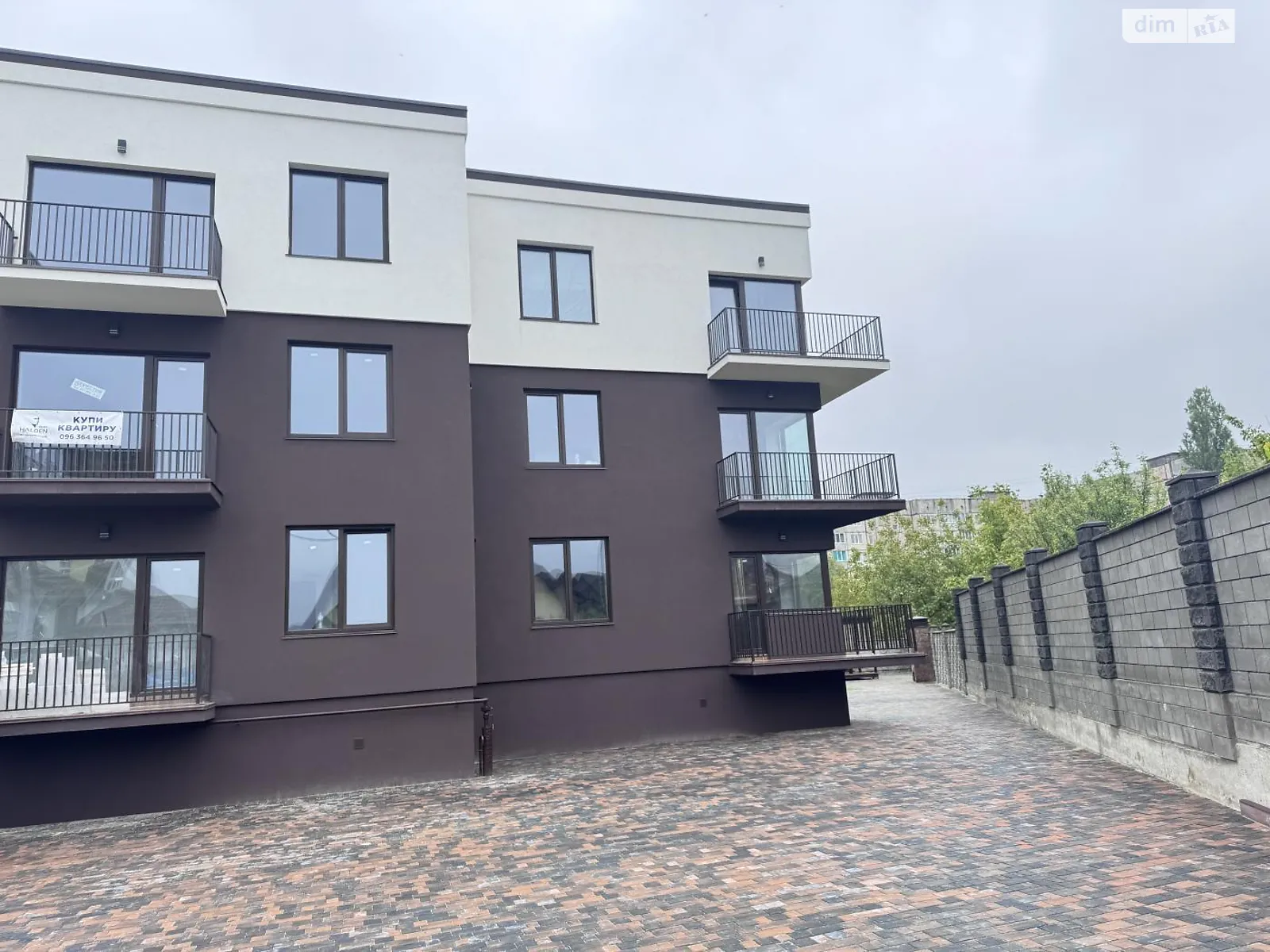 Продается 2-комнатная квартира 59.5 кв. м в Ровно, ул. Квашенко - фото 1