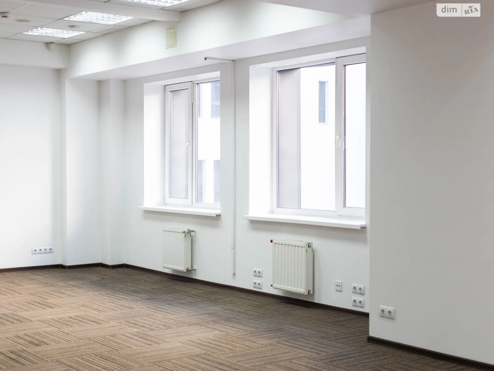 Сдается в аренду офис 106.85 кв. м в бизнес-центре, цена: 2170 $ - фото 1