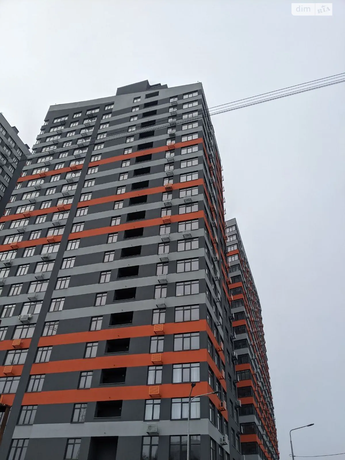 Продается 3-комнатная квартира 73 кв. м в Киеве, ул. Братьев Чибинеевых(Черниговская), 8Б - фото 1