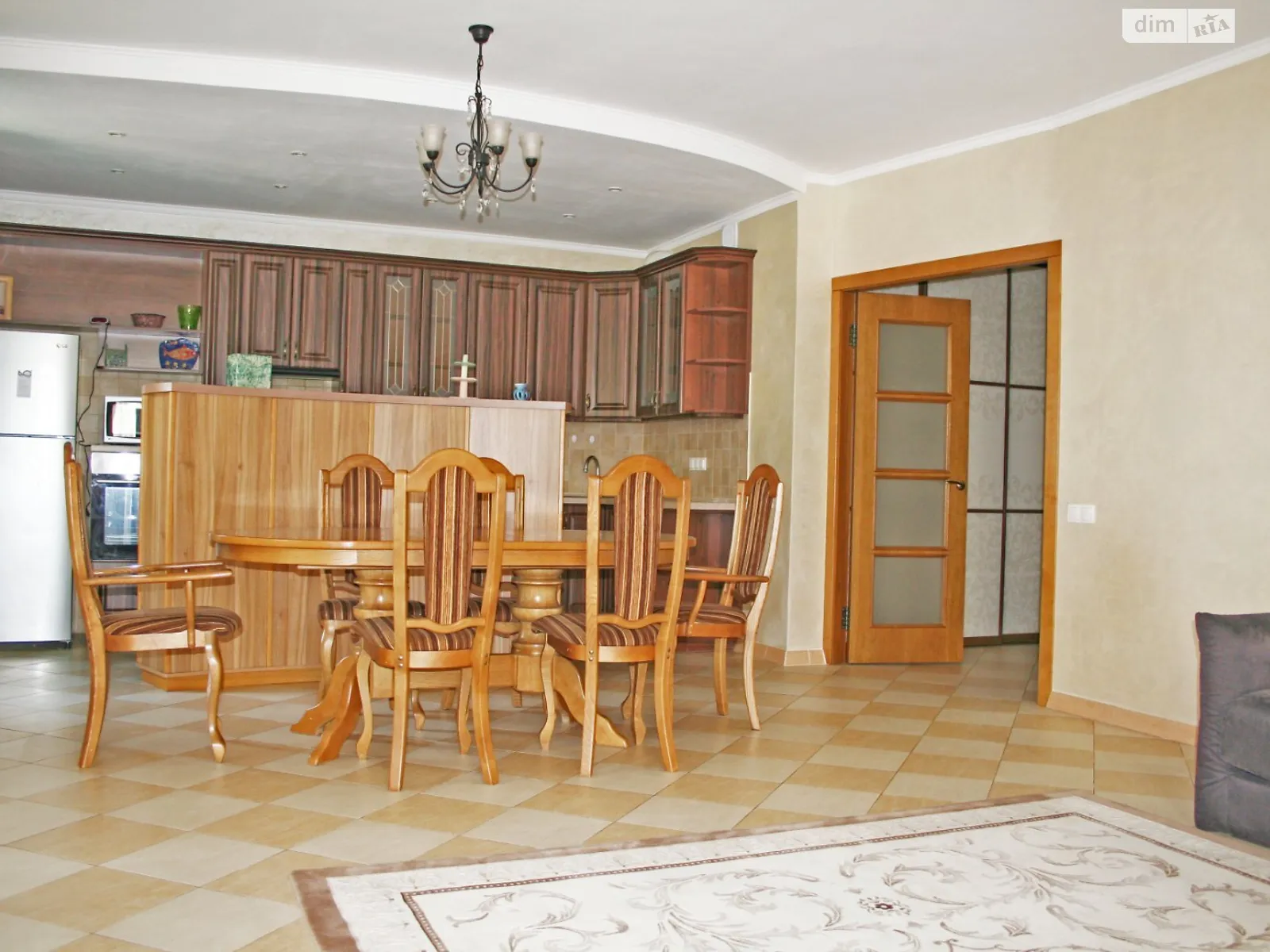 Сдается в аренду 3-комнатная квартира 120.8 кв. м в Киеве, ул. Львовская, 22 - фото 1