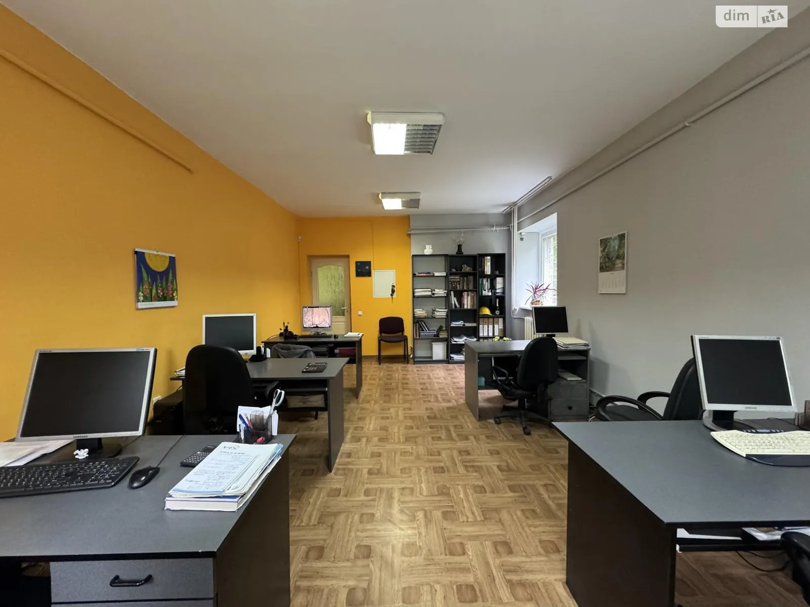 Продается офис 124.2 кв. м в бизнес-центре, цена: 105000 $ - фото 1