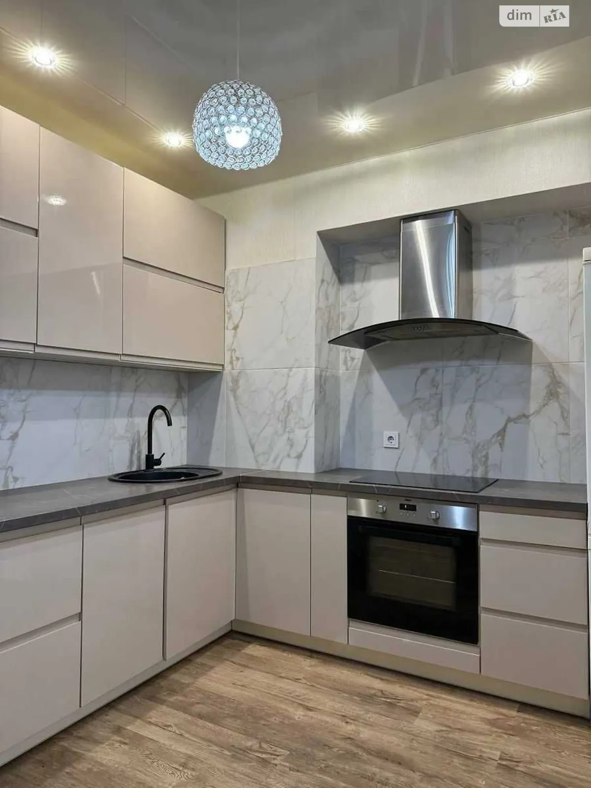 Здається в оренду 1-кімнатна квартира 43 кв. м у Києві, пров. Балтійський, 3А - фото 1