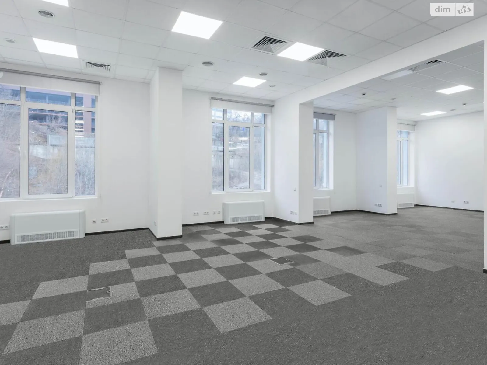 Сдается в аренду офис 280 кв. м в бизнес-центре, цена: 6000 $ - фото 1