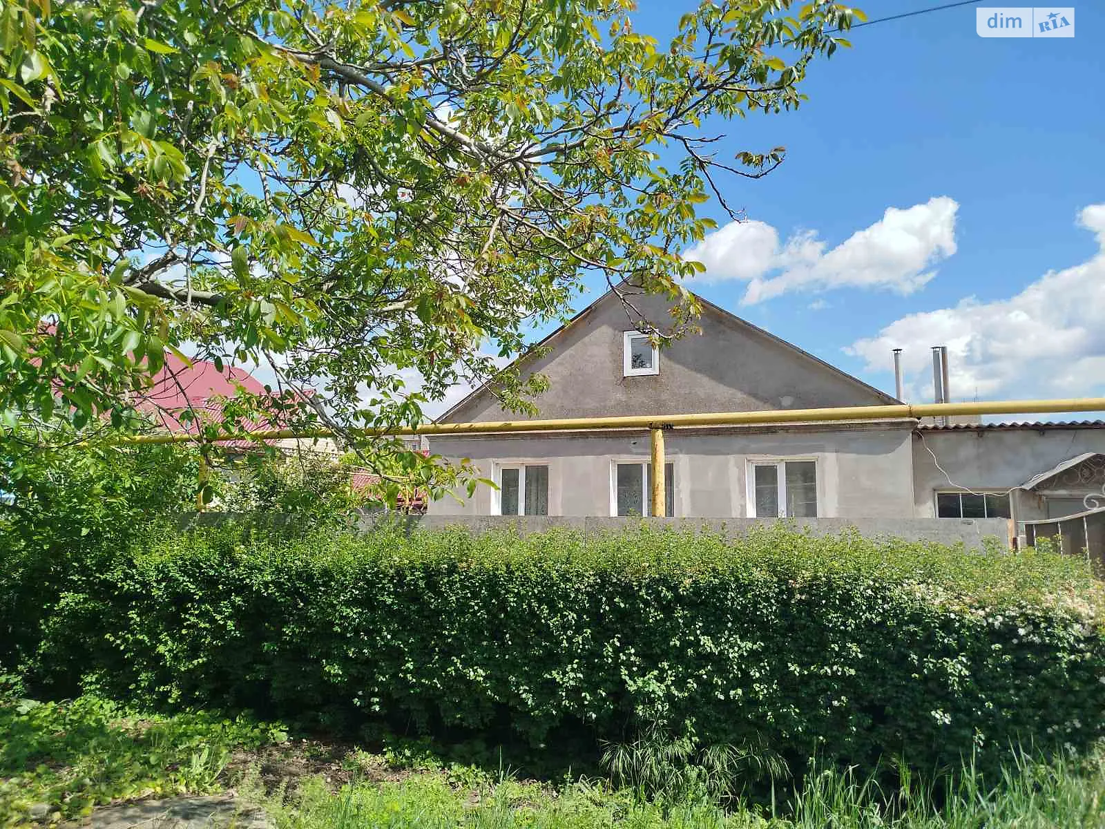 Продается дом на 2 этажа 140 кв. м с бассейном, цена: 45000 $ - фото 1