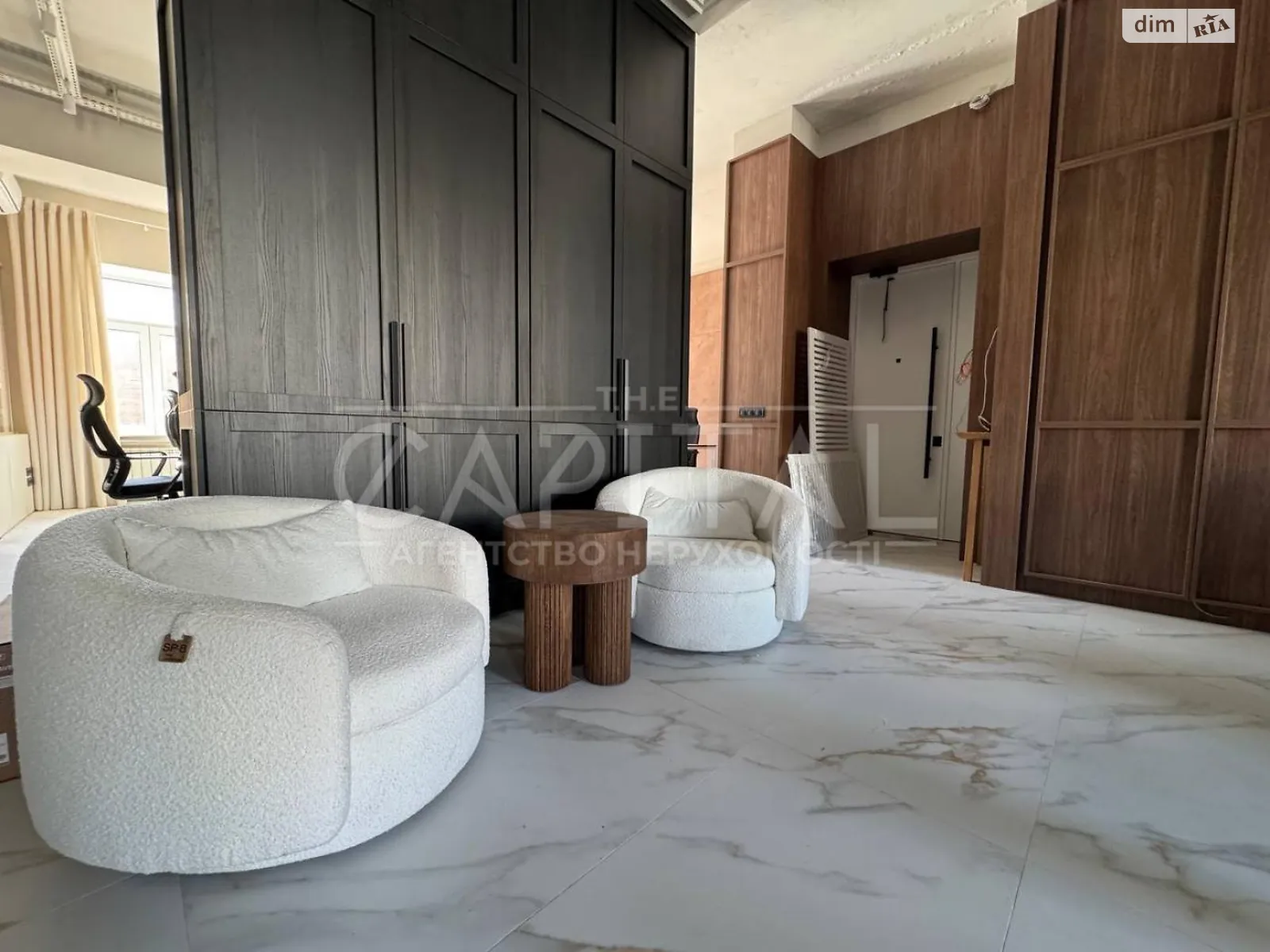 Сдается в аренду офис 450 кв. м в бизнес-центре, цена: 22000 $ - фото 1
