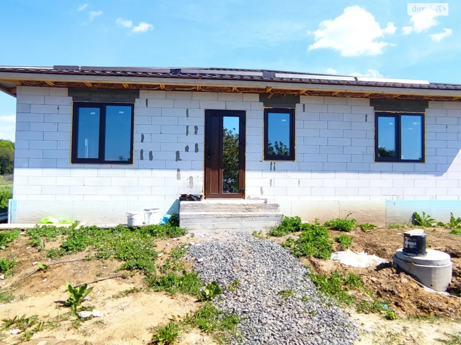 Продается одноэтажный дом 105 кв. м с гаражом, цена: 75000 $ - фото 1