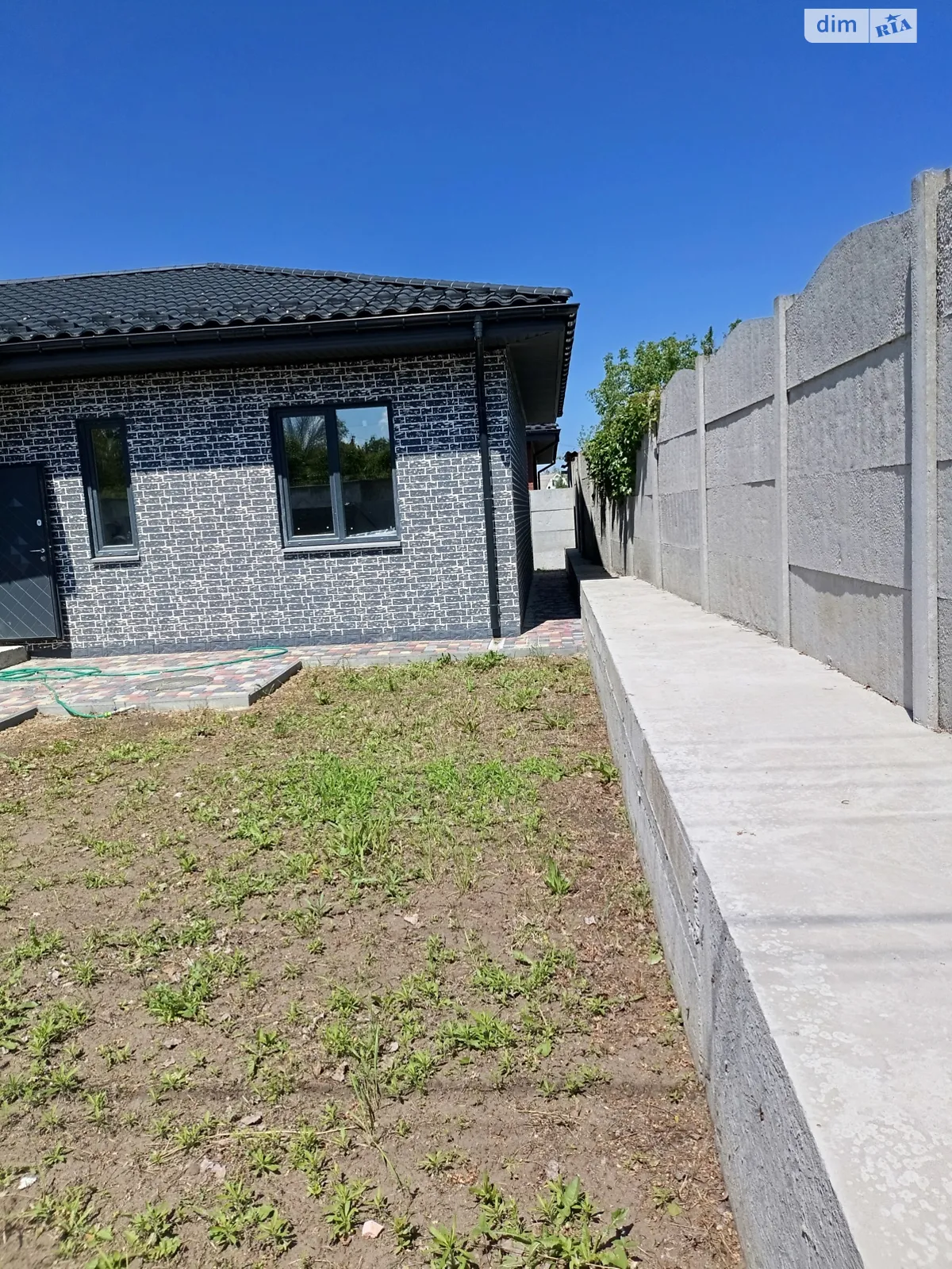 Продается одноэтажный дом 105 кв. м с верандой, цена: 95000 $ - фото 1