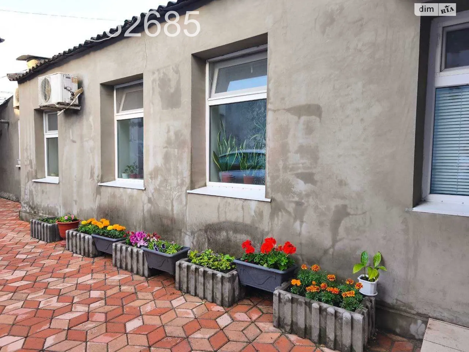 Продается 1-комнатная квартира 69.7 кв. м в Одессе, ул. Столбовая - фото 1