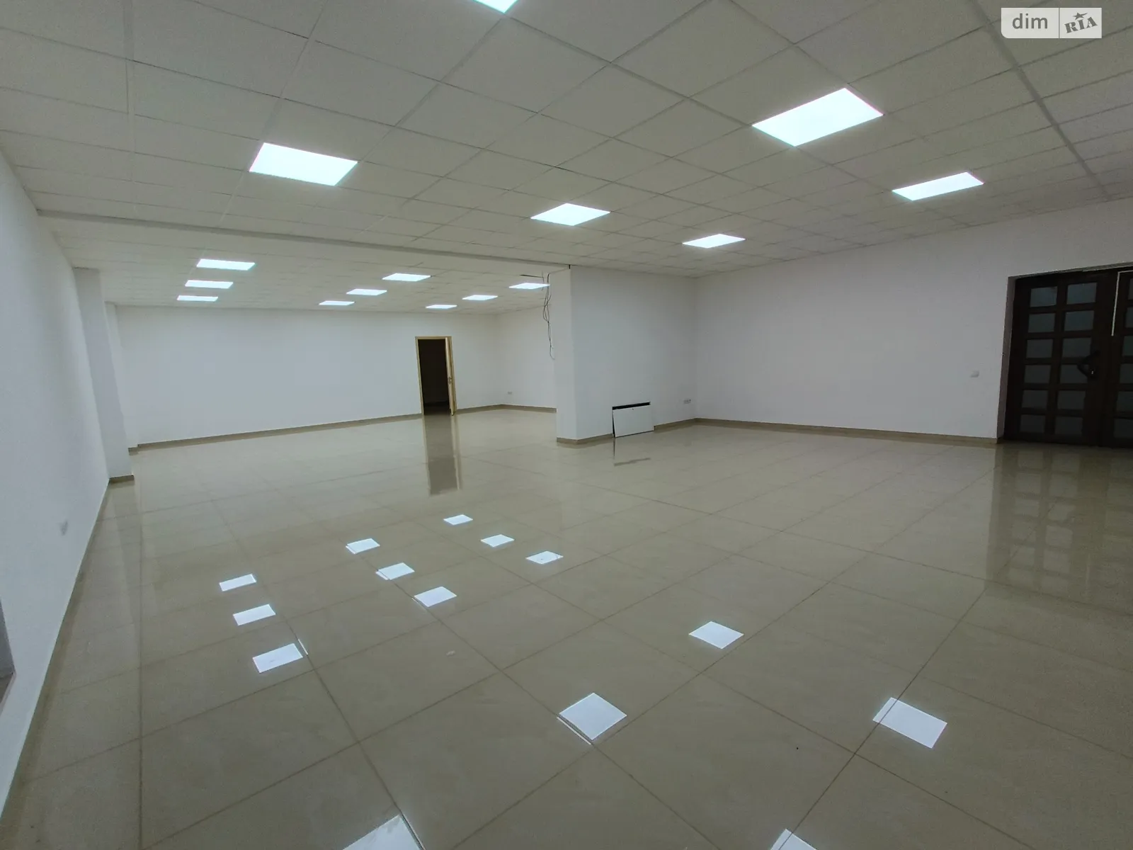Продается офис 405 кв. м в бизнес-центре, цена: 607500 $ - фото 1