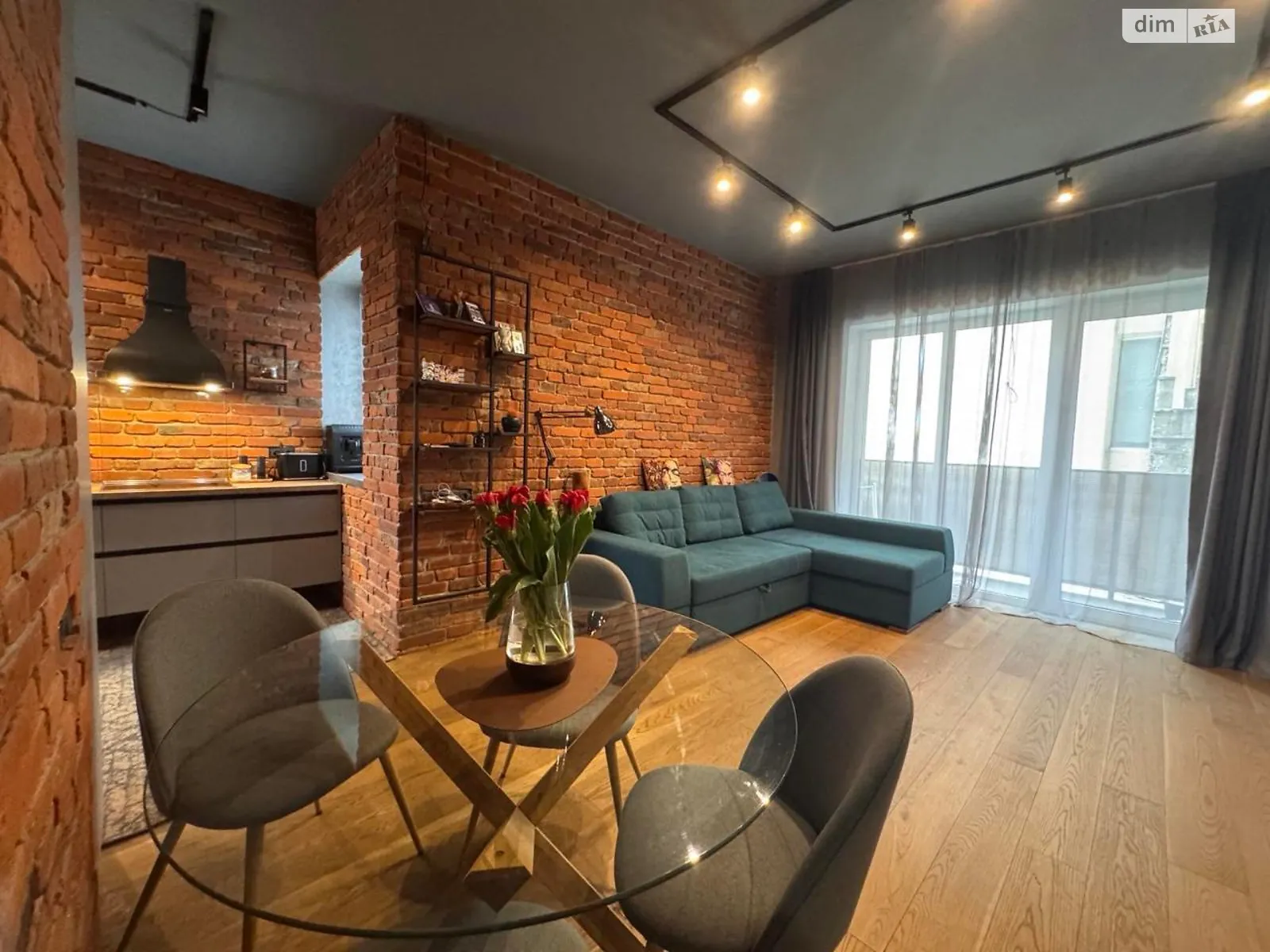 Продается 2-комнатная квартира 64 кв. м в Ужгороде, цена: 105000 $ - фото 1