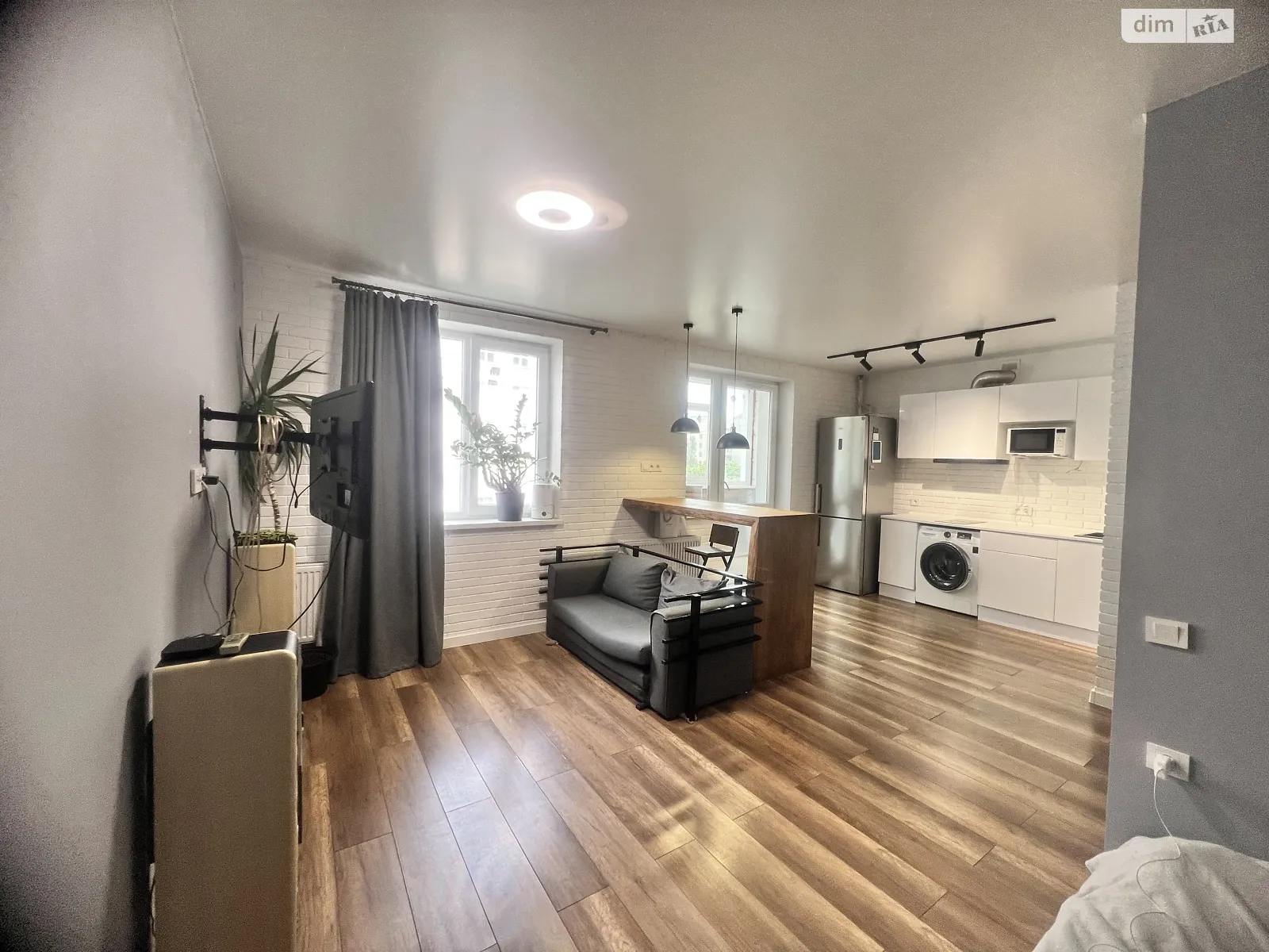 Продается 1-комнатная квартира 38 кв. м в Харькове, ул. Ньютона, 104 - фото 1