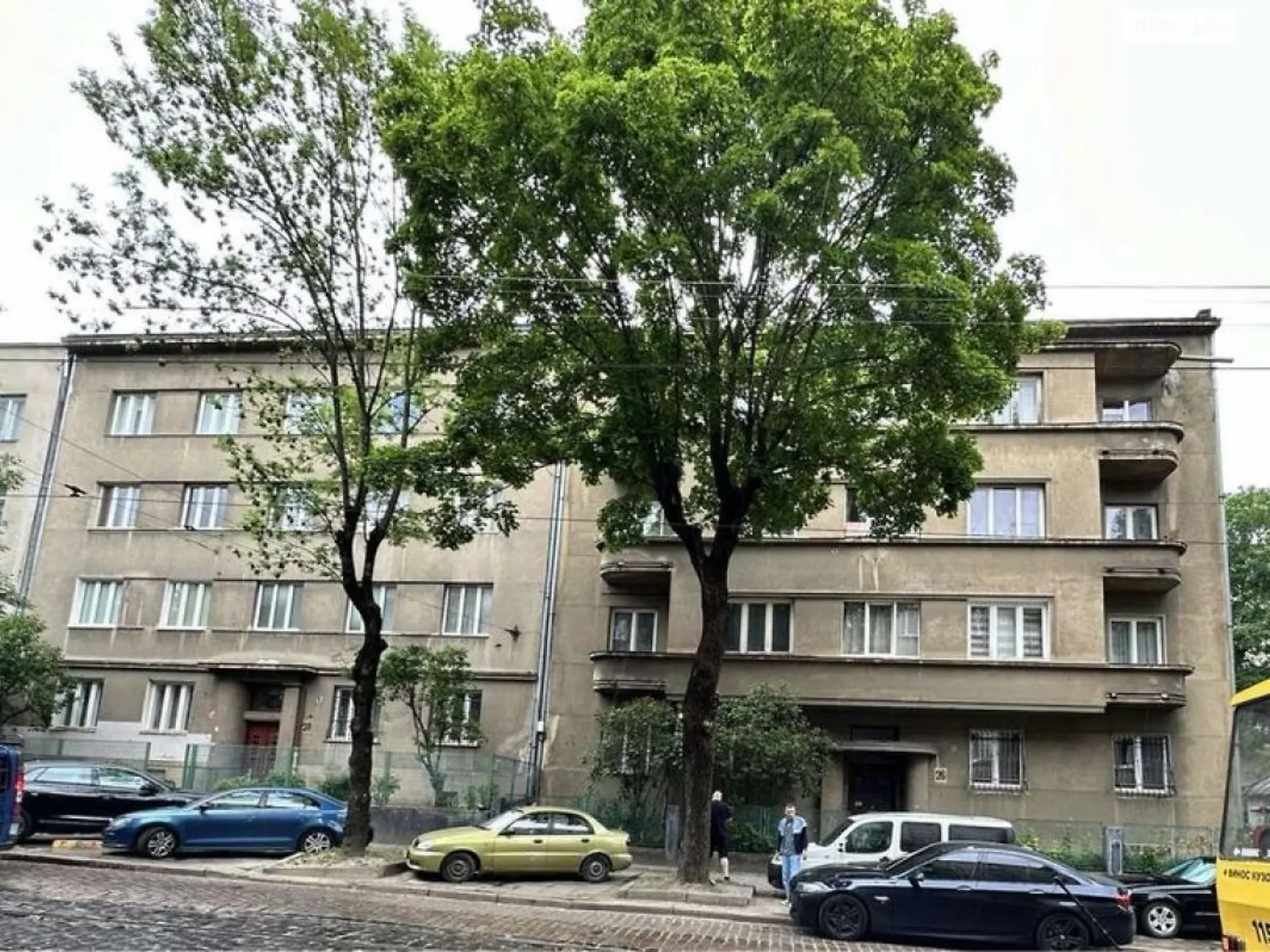 Продается 3-комнатная квартира 81 кв. м в Львове, ул. Замарстиновская - фото 1