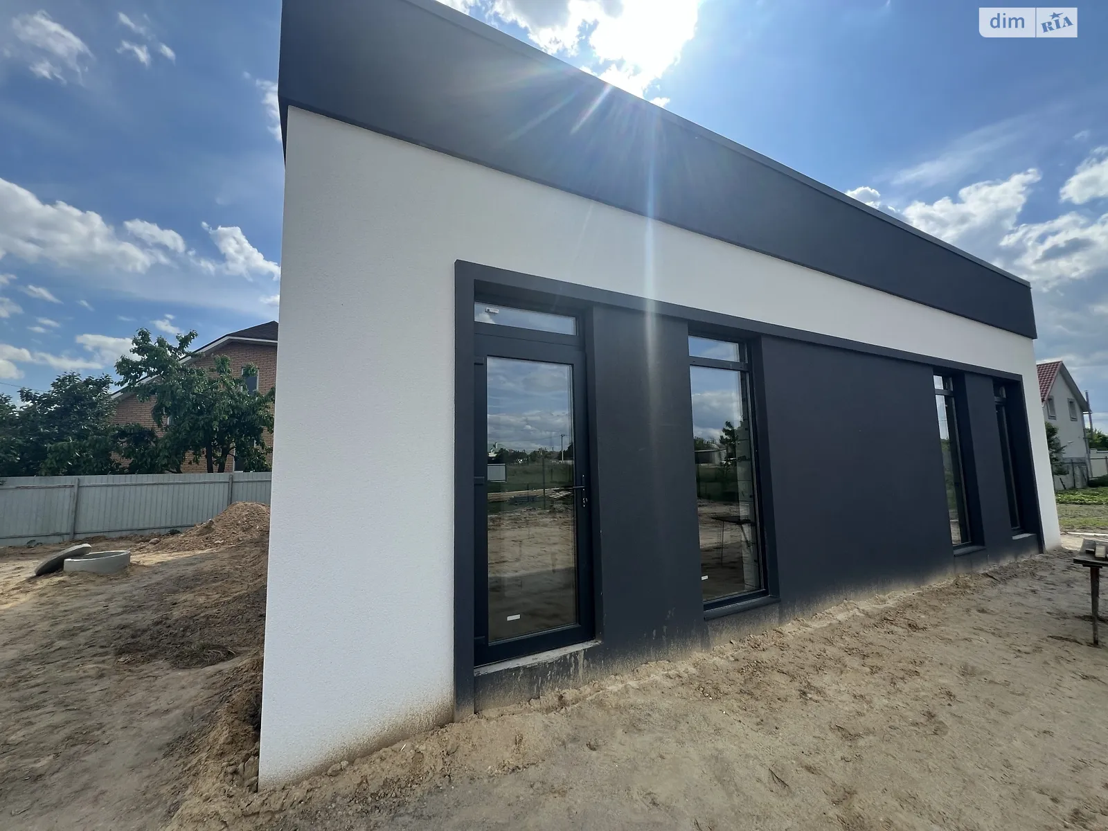 Продается одноэтажный дом 100 кв. м с балконом, цена: 68000 $ - фото 1