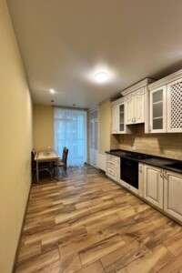 Продажа квартиры, Львов, р‑н. Привокзальная, Железнодорожная улица