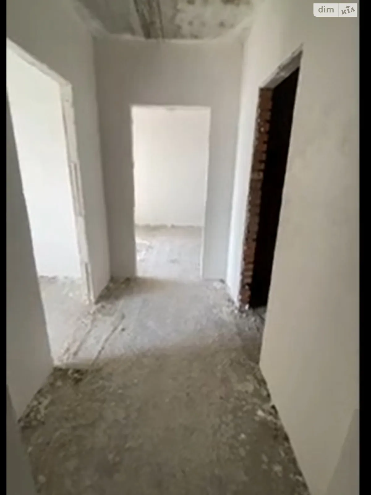 Продается 1-комнатная квартира 40 кв. м в Буче, ул. Ивана Кожедуба, 3А - фото 1