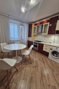 Продаж квартири, Івано-Франківськ, р‑н. Пасічна, Пасічна вулиця, буд. 21