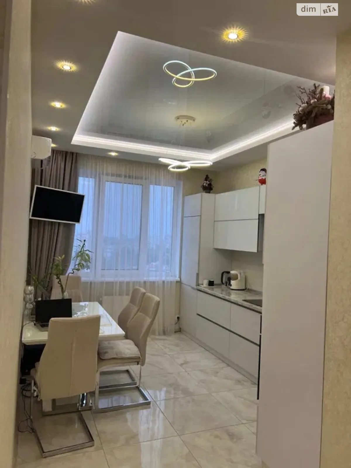 Продается 2-комнатная квартира 64 кв. м в Одессе, ул. Жемчужная - фото 1