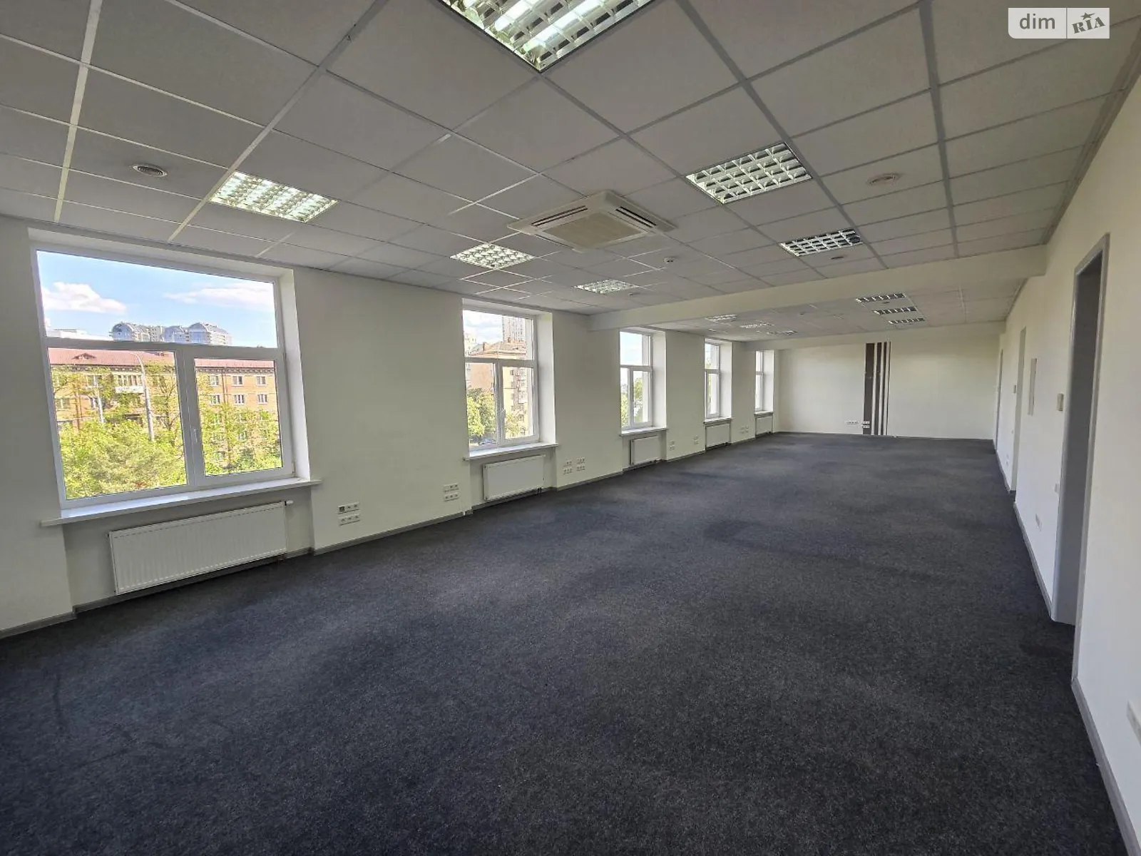 Сдается в аренду офис 520 кв. м в бизнес-центре, цена: 8850 $ - фото 1