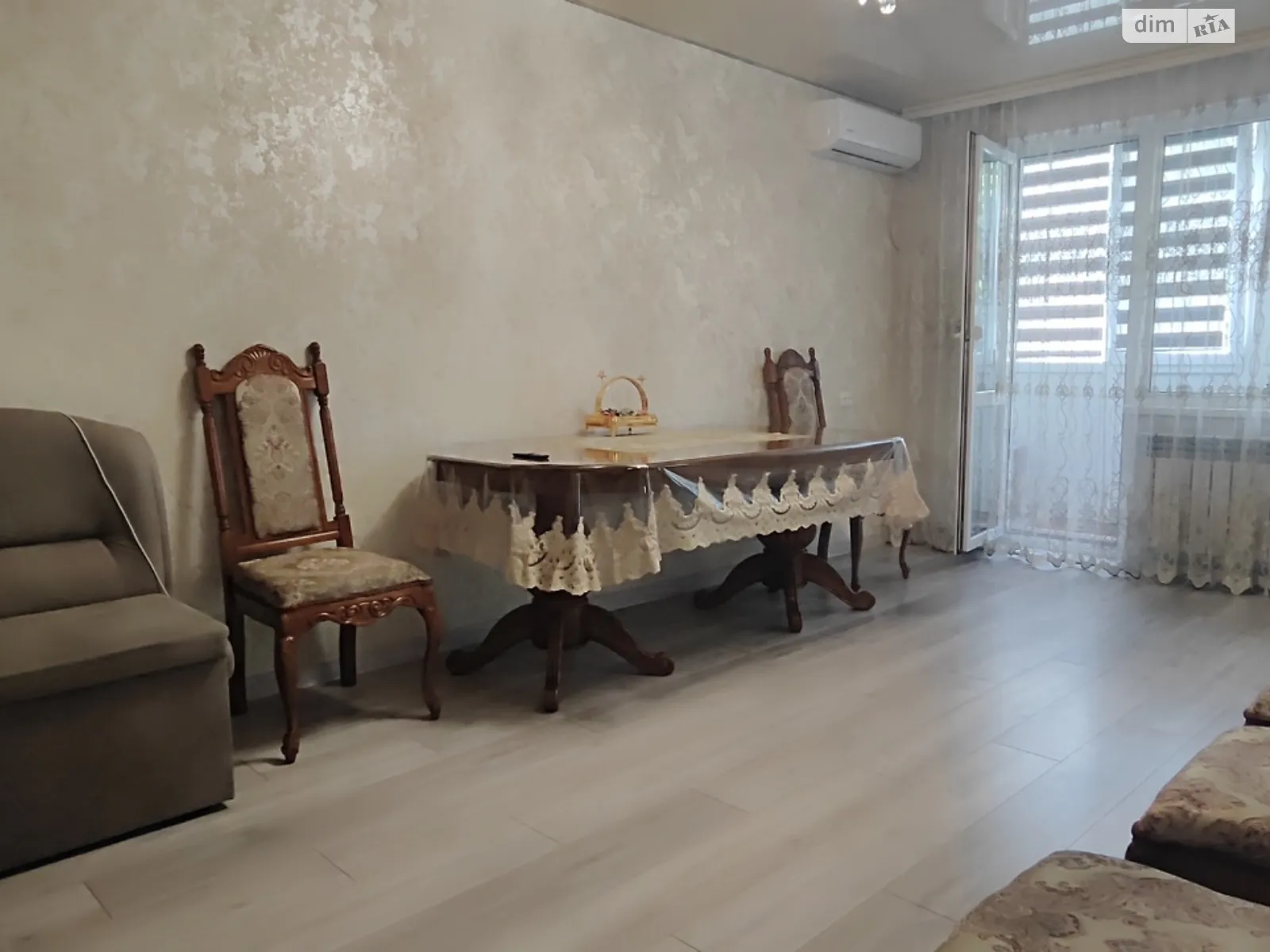 Продається 3-кімнатна квартира 61 кв. м у Житомирі, вул. Космонавтів - фото 1
