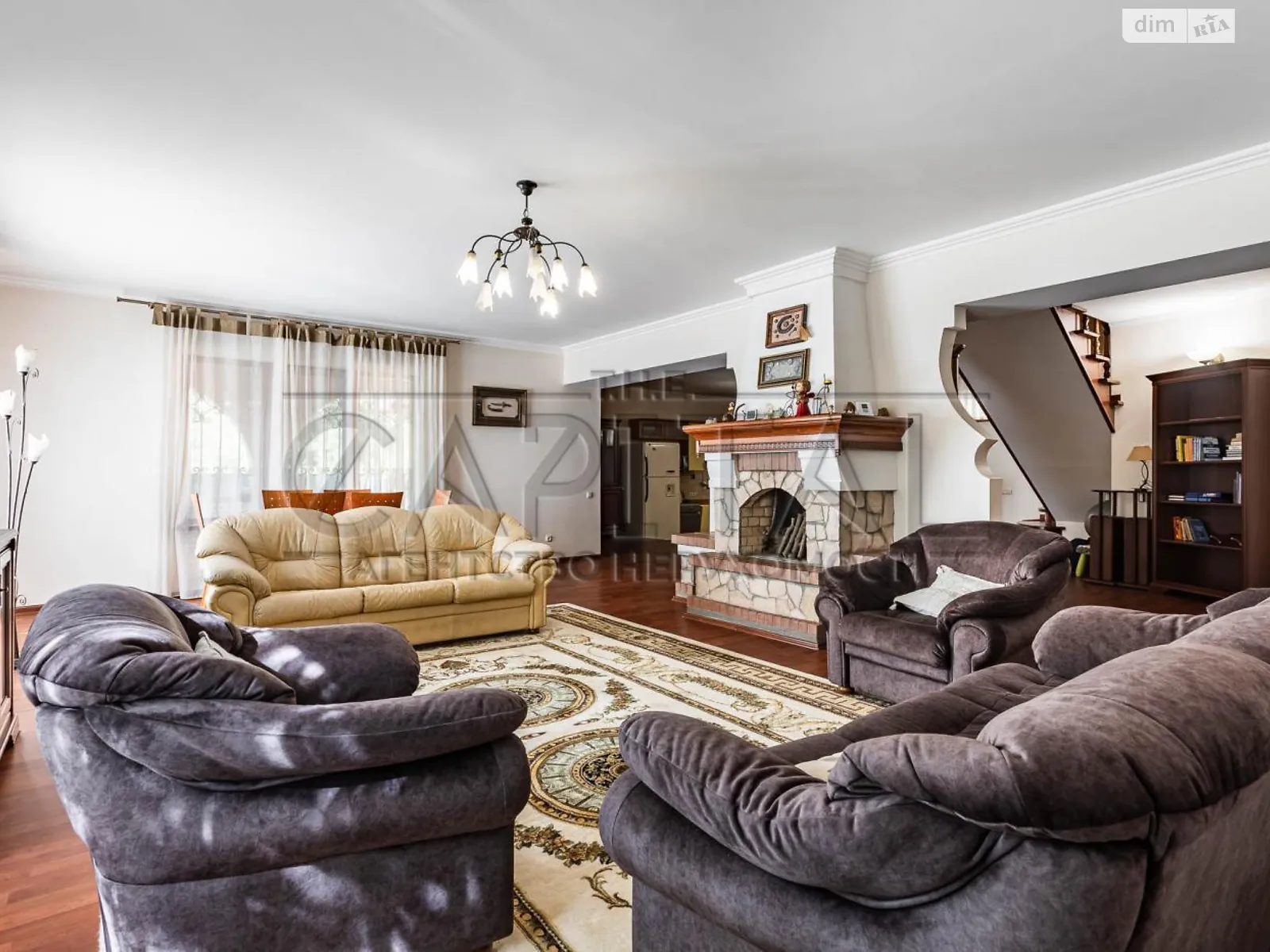 Сдается в аренду дом на 2 этажа 175 кв. м с гаражом, цена: 1200 $ - фото 1