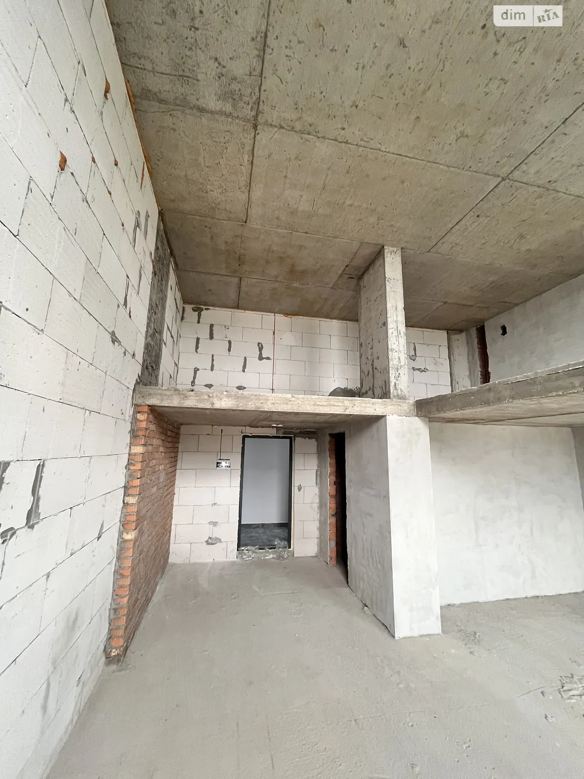 Продается 2-комнатная квартира 55 кв. м в Хмельницком, ул. Свободы, 12 - фото 1