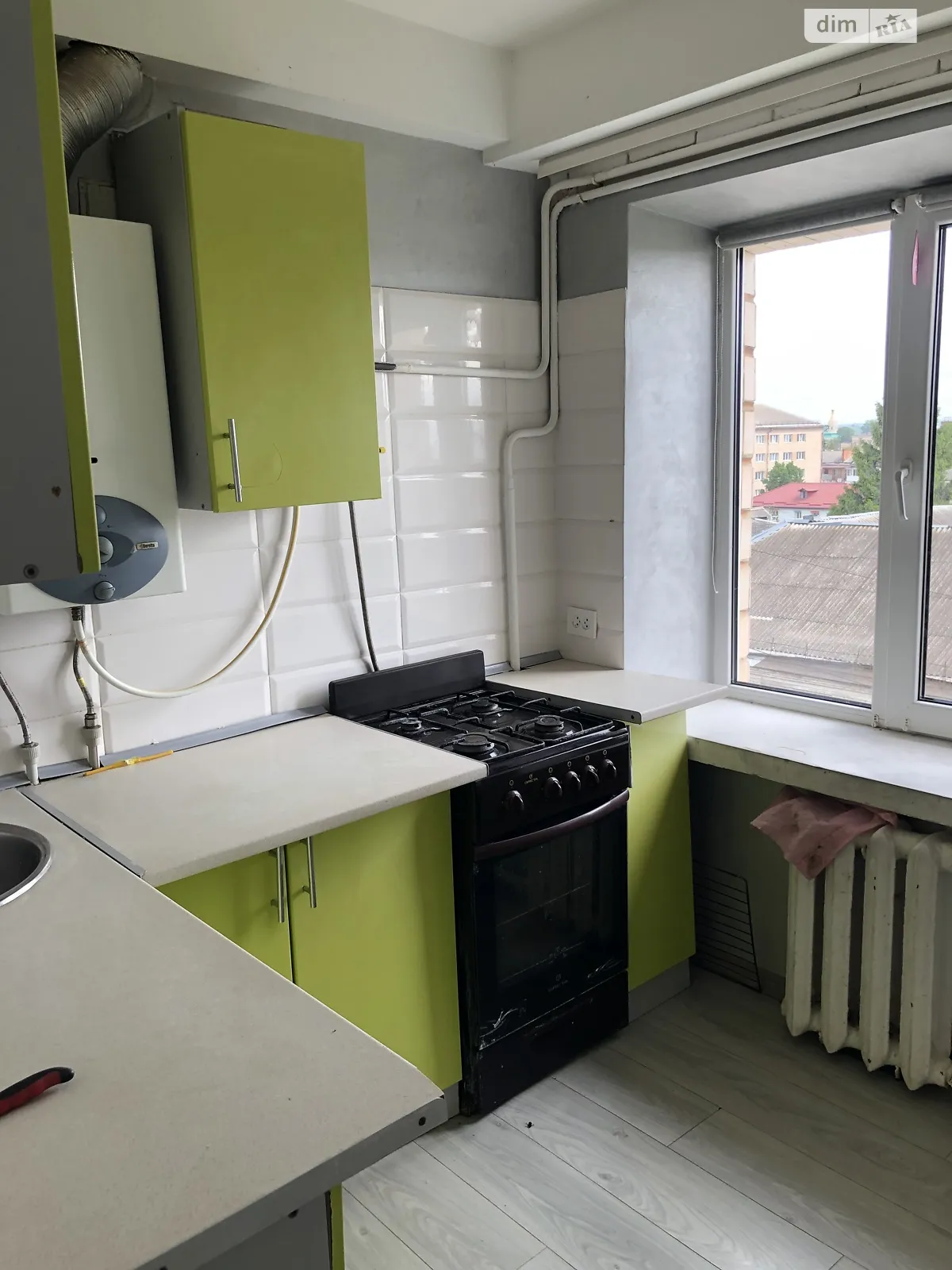 Продається 3-кімнатна квартира 43.7 кв. м у Здолбунові, цена: 31000 $ - фото 1