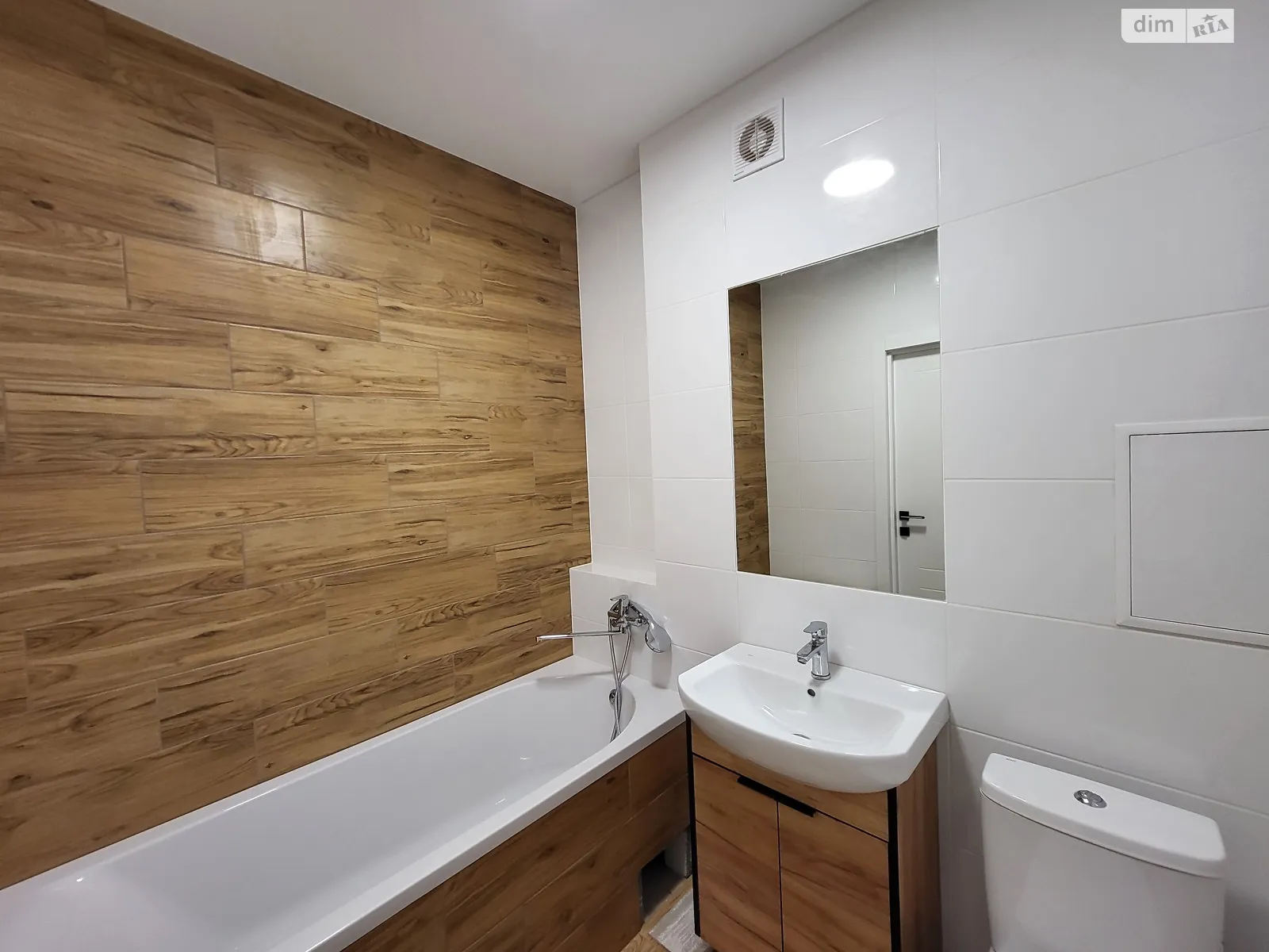 Продається 1-кімнатна квартира 40 кв. м у Стрижавці, вул. Київська, 224 - фото 1