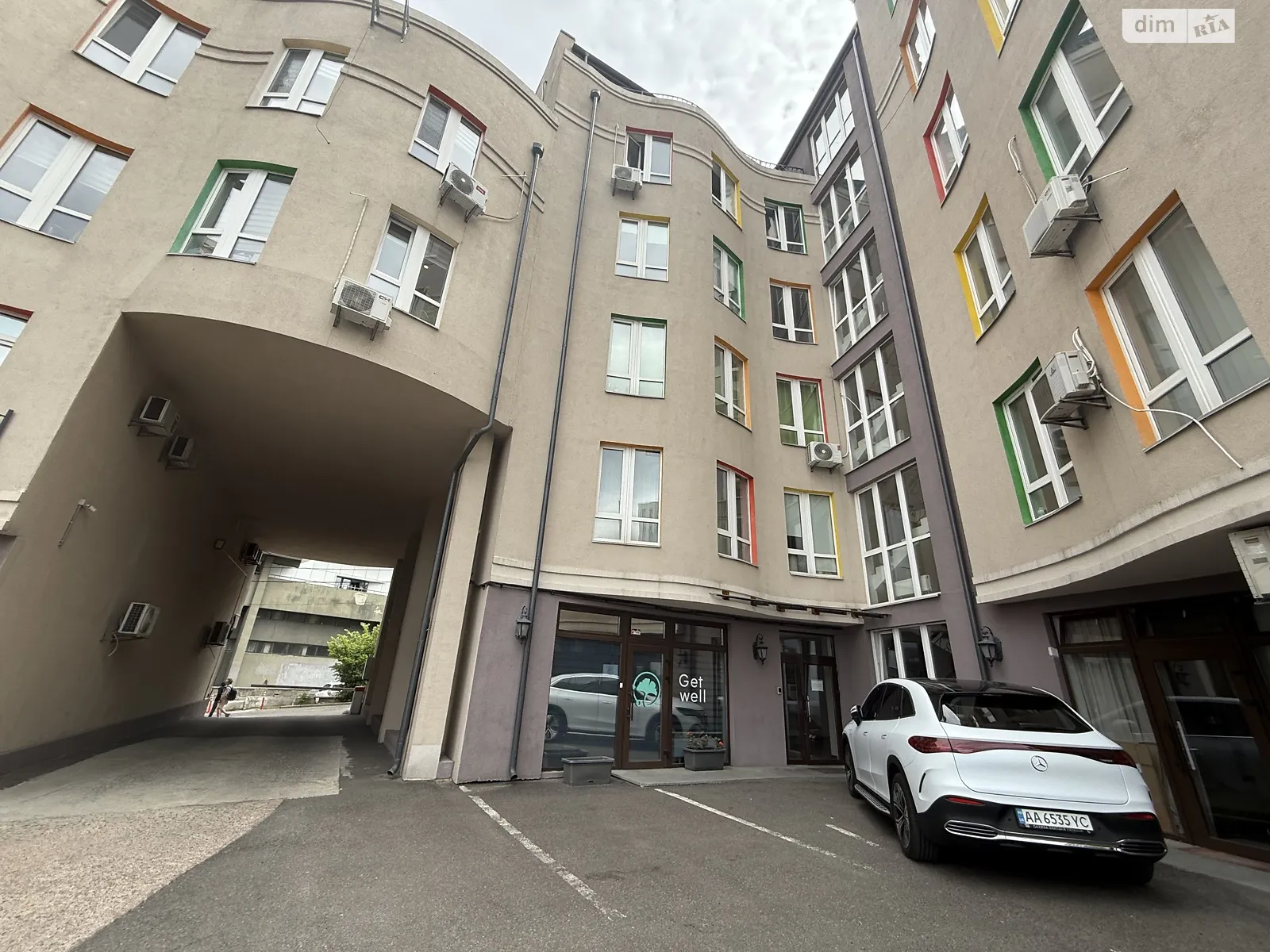 Сдается в аренду офис 110 кв. м в бизнес-центре, цена: 1200 $ - фото 1