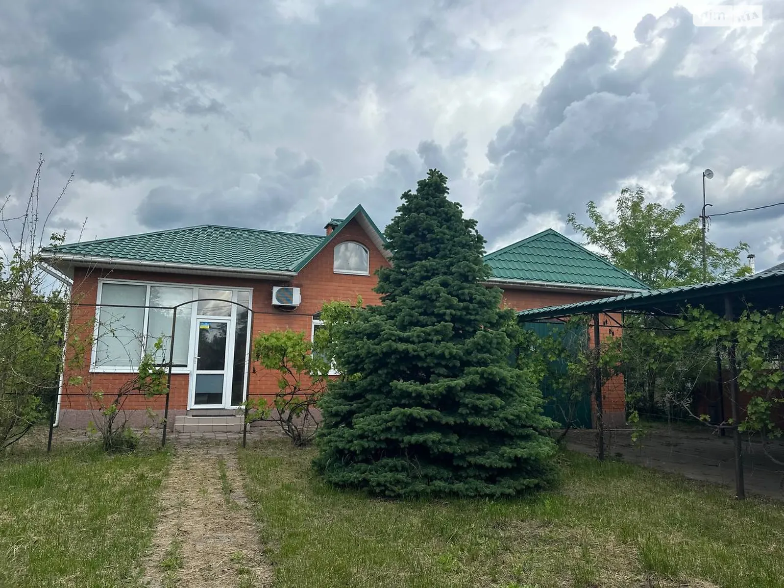 Продается одноэтажный дом 139 кв. м с камином, цена: 107000 $ - фото 1