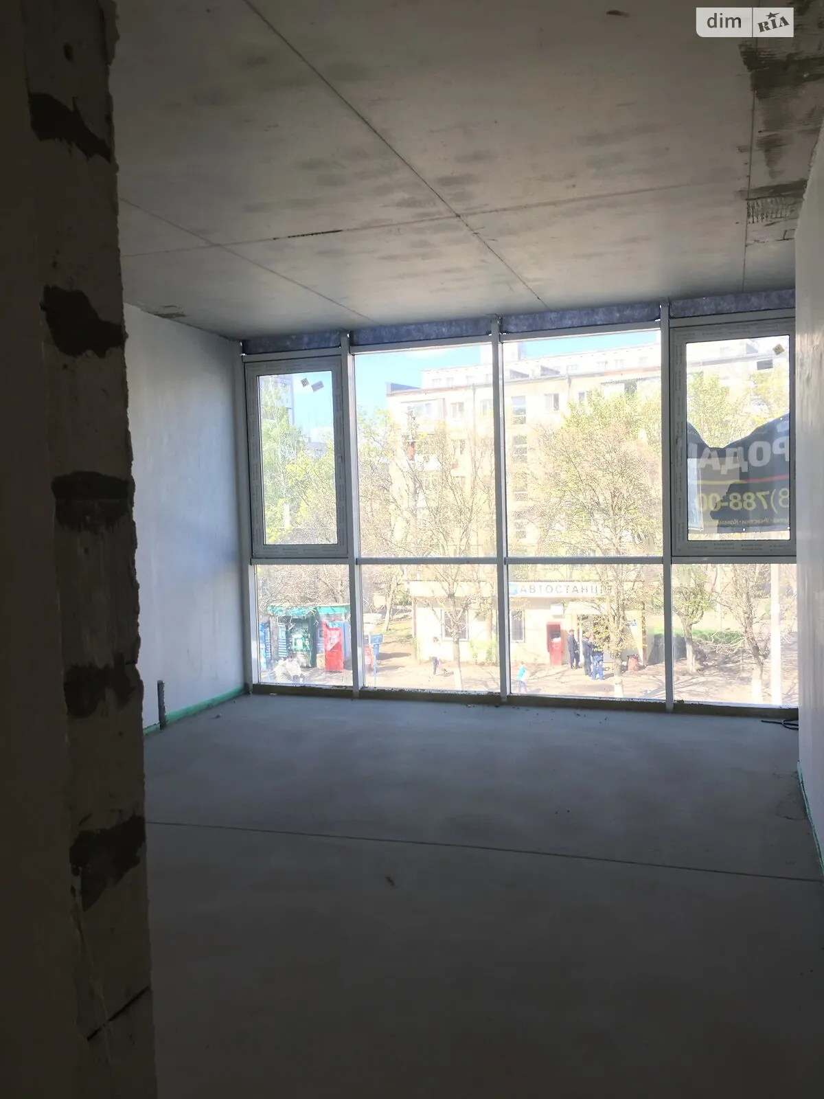 Продається 3-кімнатна квартира 84 кв. м у Чорноморську, вул. Парусна - фото 1