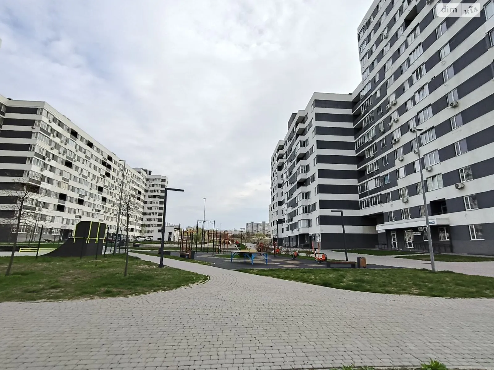 Продается 1-комнатная квартира 45 кв. м в Харькове, цена: 30000 $ - фото 1