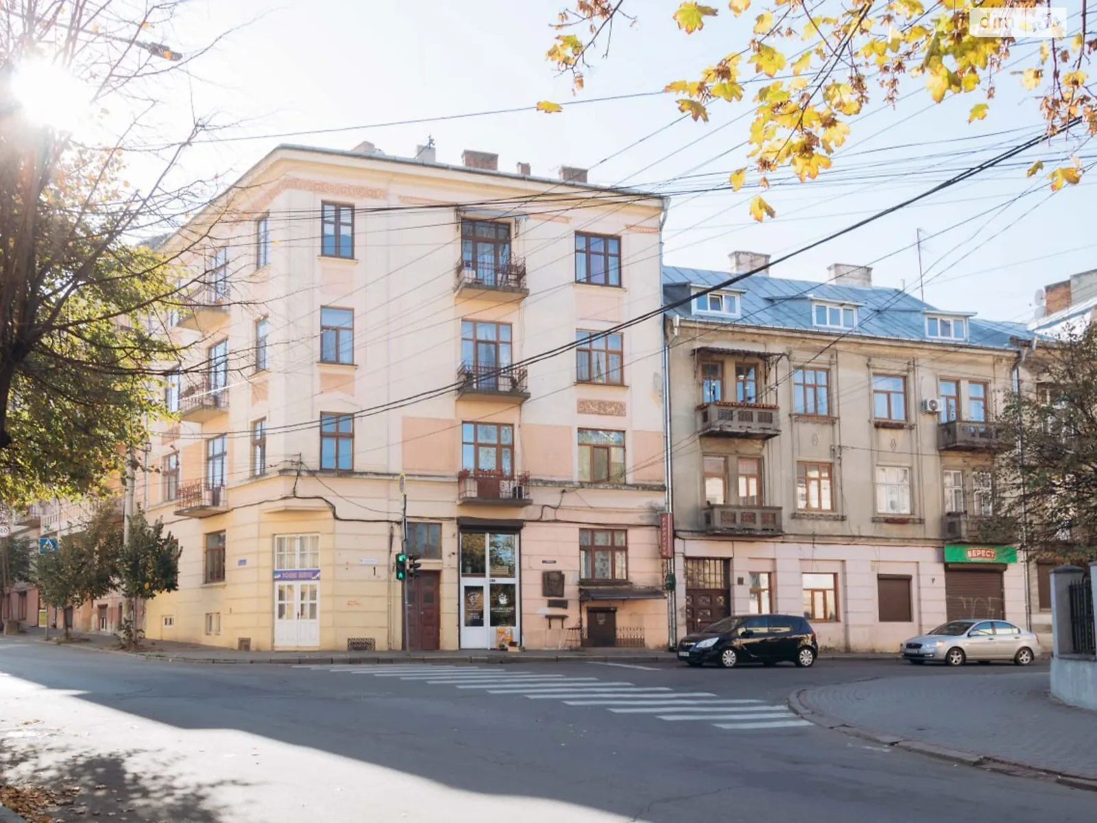 Продається 3-кімнатна квартира 93.6 кв. м у Чернівцях - фото 1