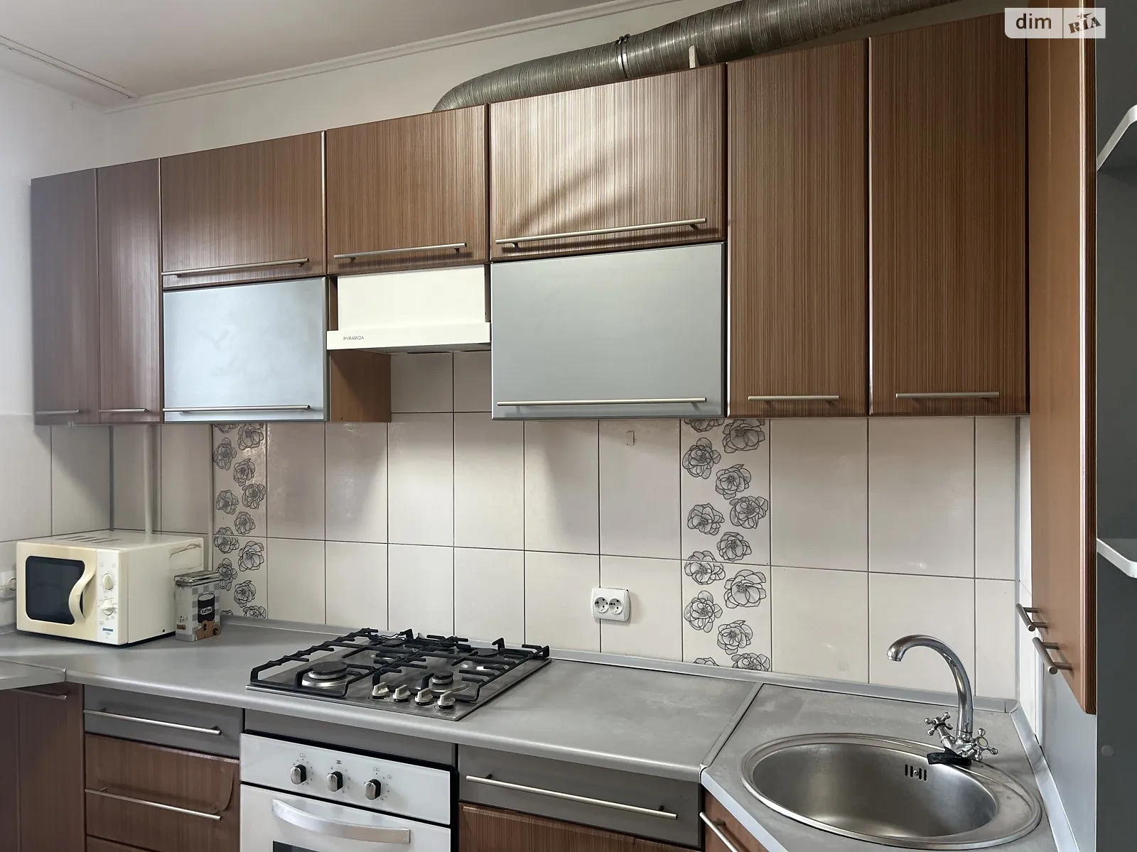 Продается 3-комнатная квартира 66.3 кв. м в Ровно, цена: 49999 $ - фото 1