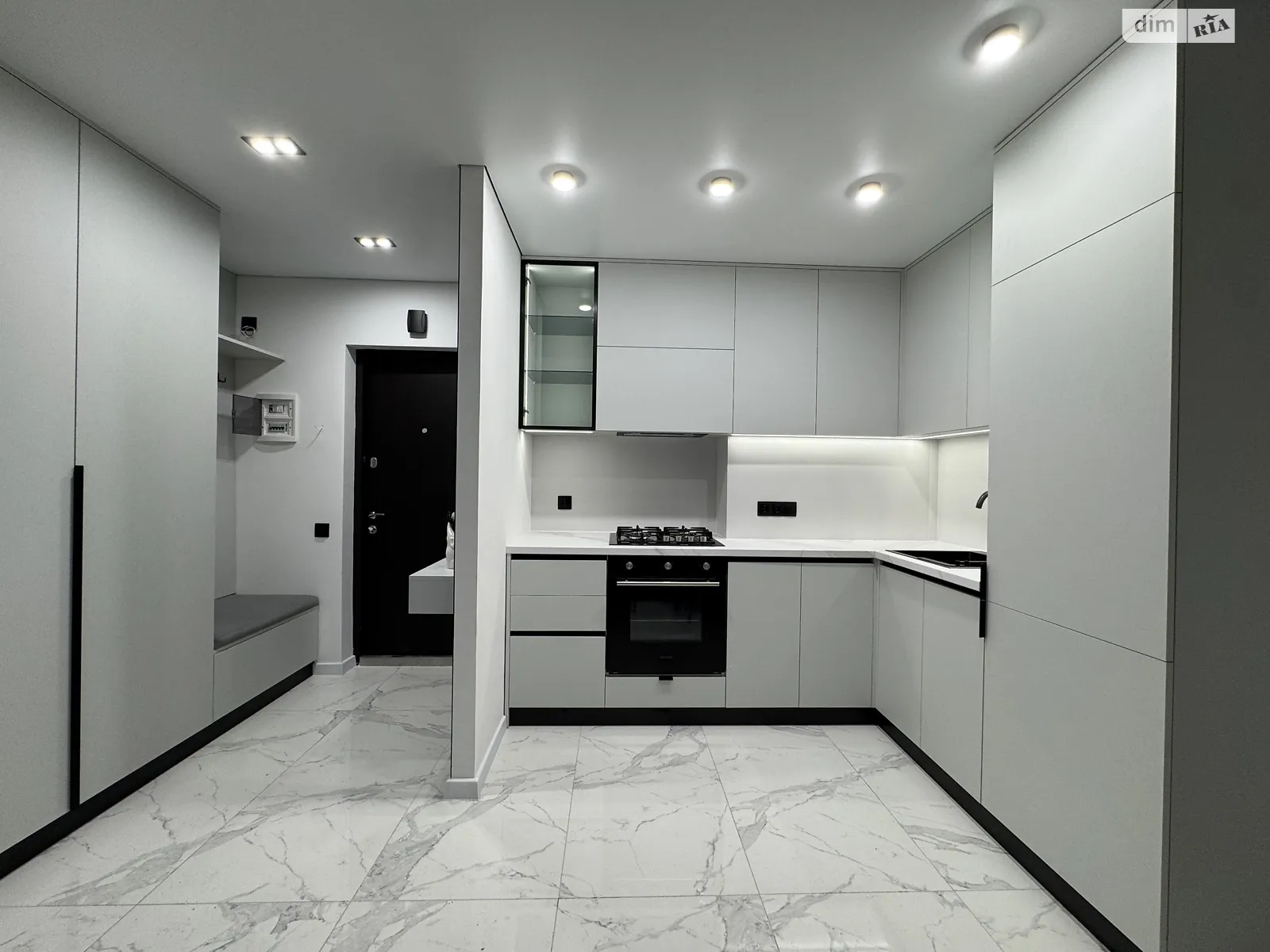 2-кімнатна квартира 57 кв. м у Тернополі, вул. Київська - фото 1